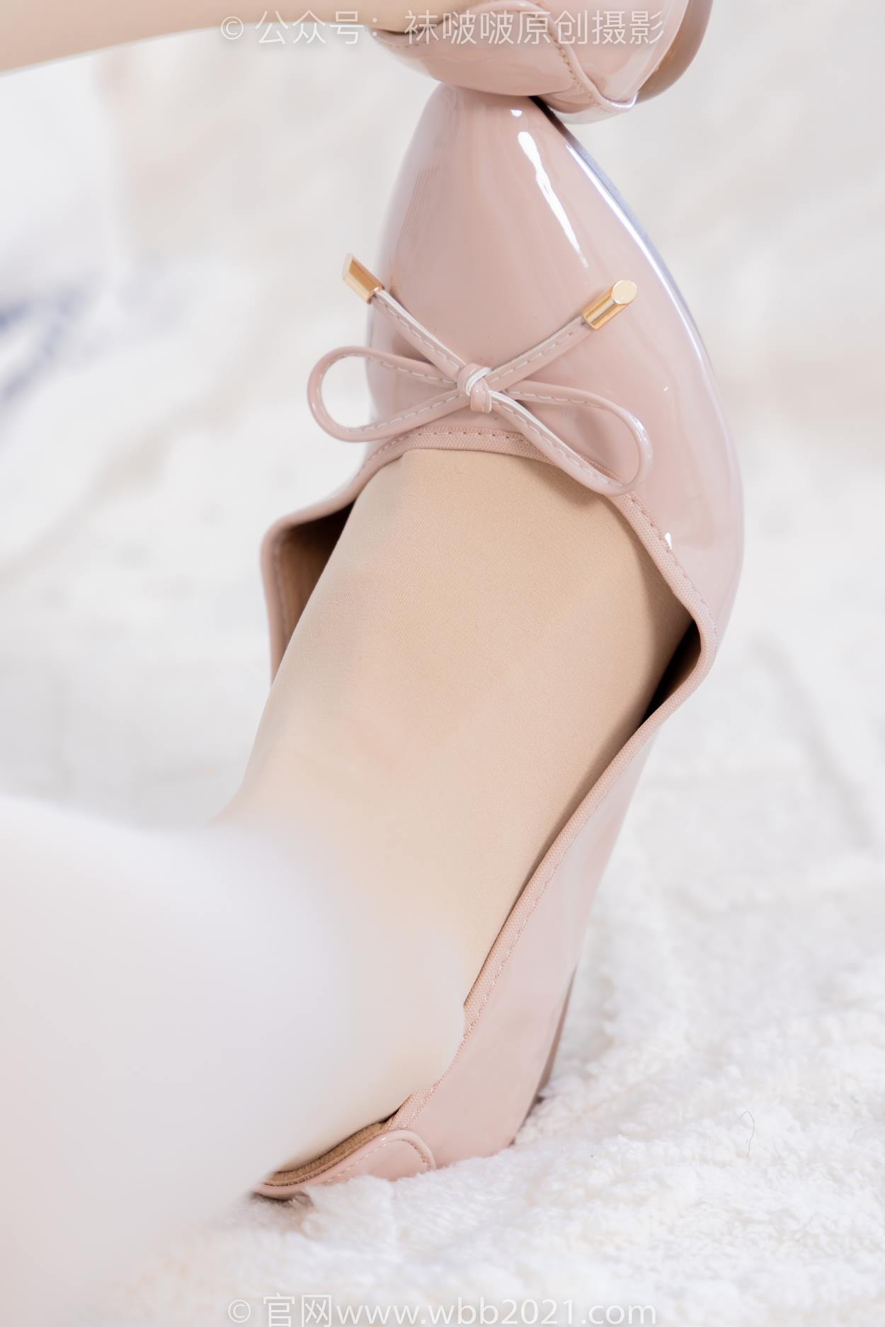 图片[43]-[BoBoSocks袜啵啵]NO.532 奶油-平底鞋、厚肉丝、瑜伽动作,皮筋绑脚老头乐挠脚剧情[116P] – 速更版-美库