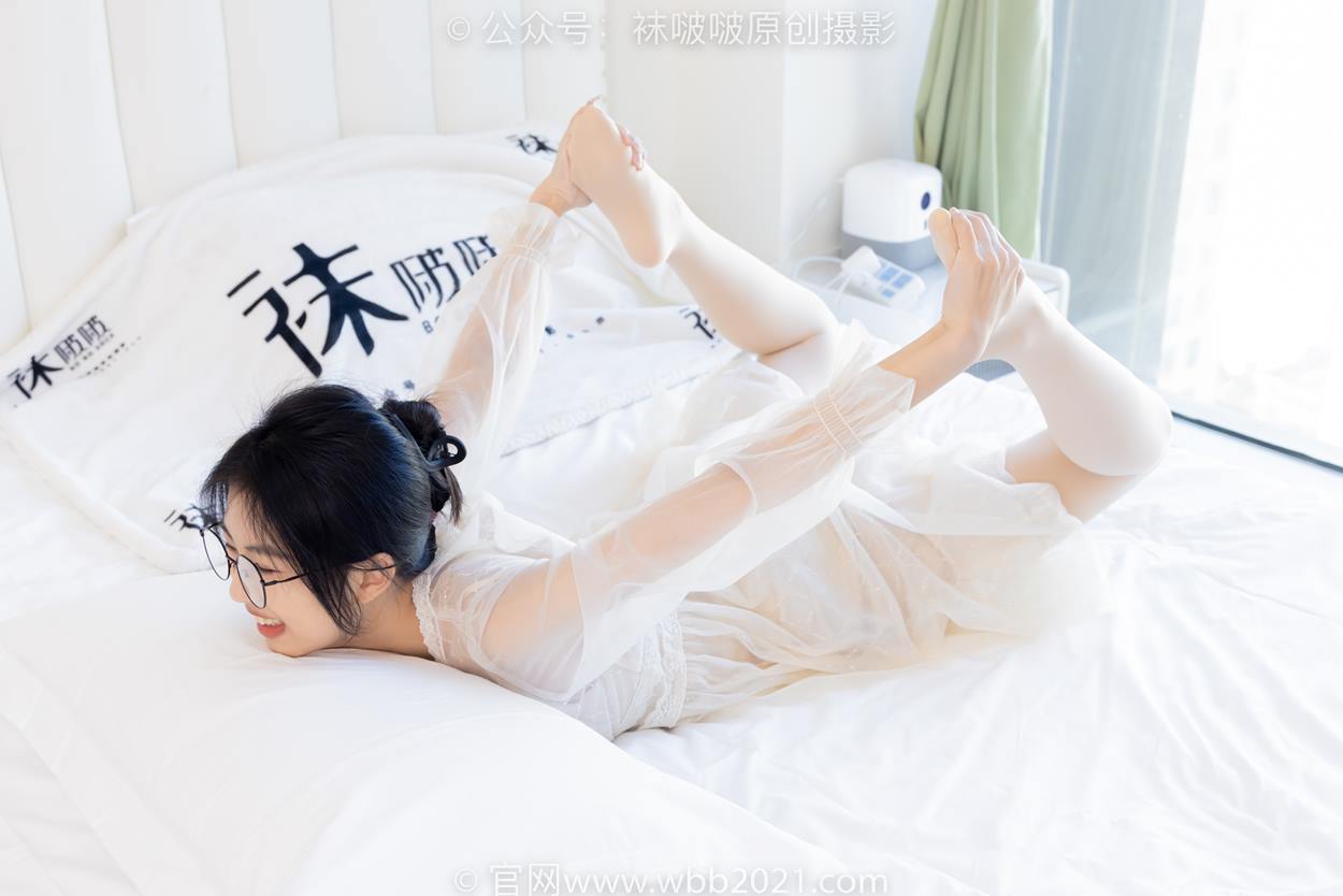 图片[73]-[BoBoSocks袜啵啵]NO.532 奶油-平底鞋、厚肉丝、瑜伽动作,皮筋绑脚老头乐挠脚剧情[116P] – 速更版-美库