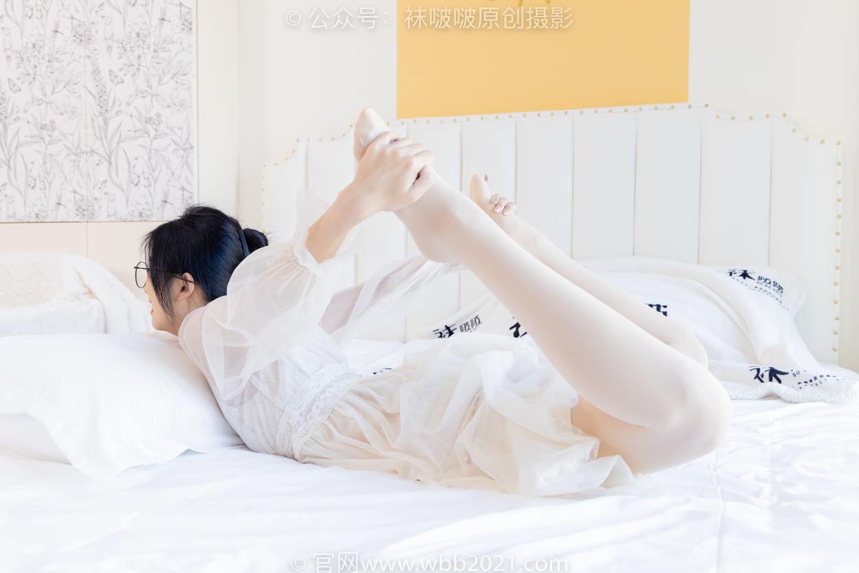 图片[76]-[BoBoSocks袜啵啵]NO.532 奶油-平底鞋、厚肉丝、瑜伽动作,皮筋绑脚老头乐挠脚剧情[116P] – 速更版-美库