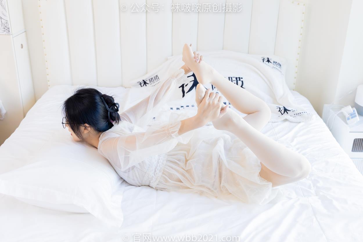 图片[77]-[BoBoSocks袜啵啵]NO.532 奶油-平底鞋、厚肉丝、瑜伽动作,皮筋绑脚老头乐挠脚剧情[116P] – 速更版-美库