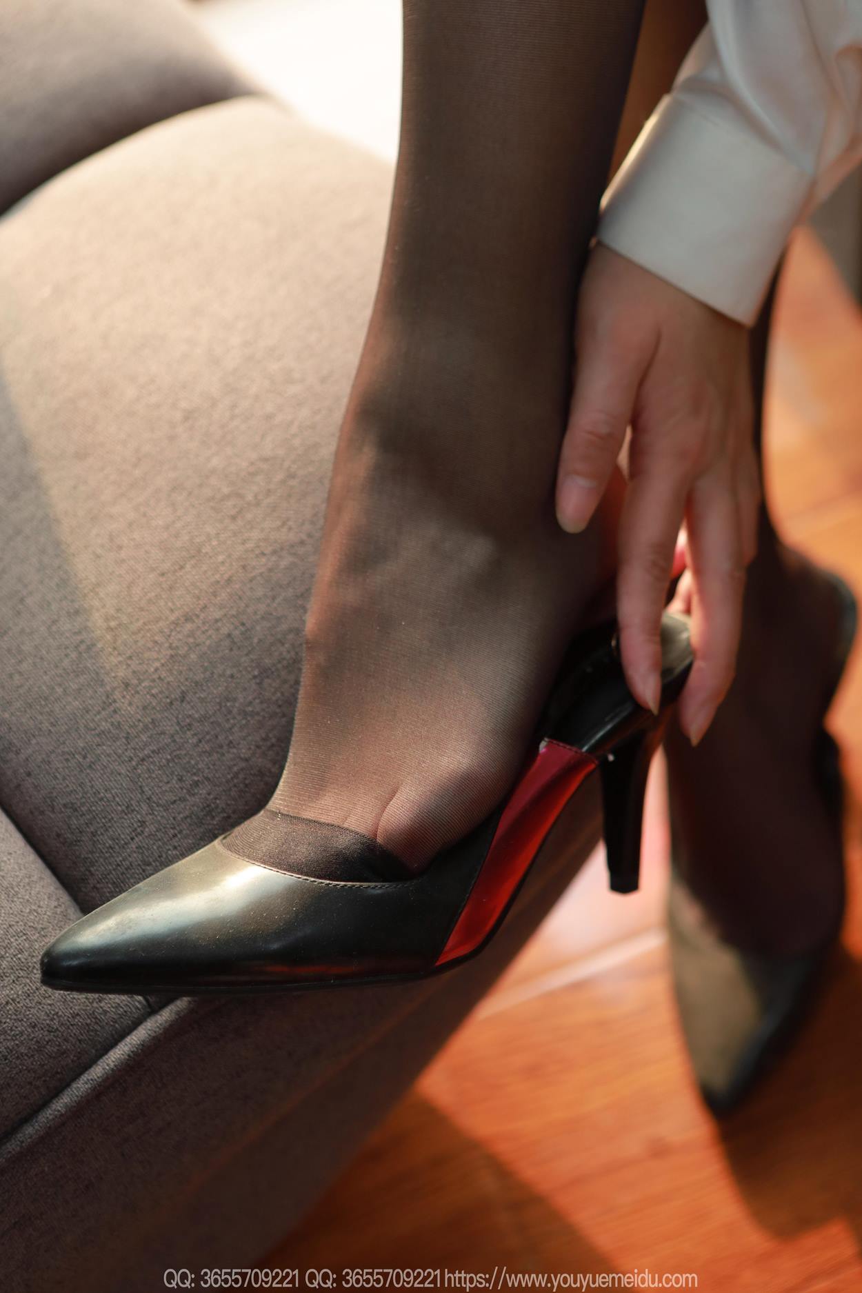 图片[21]-[IESS异思趣向] 2025.04.28 丝享家2039：秋秋《秘书白小姐》[88P] – 速更版-美库