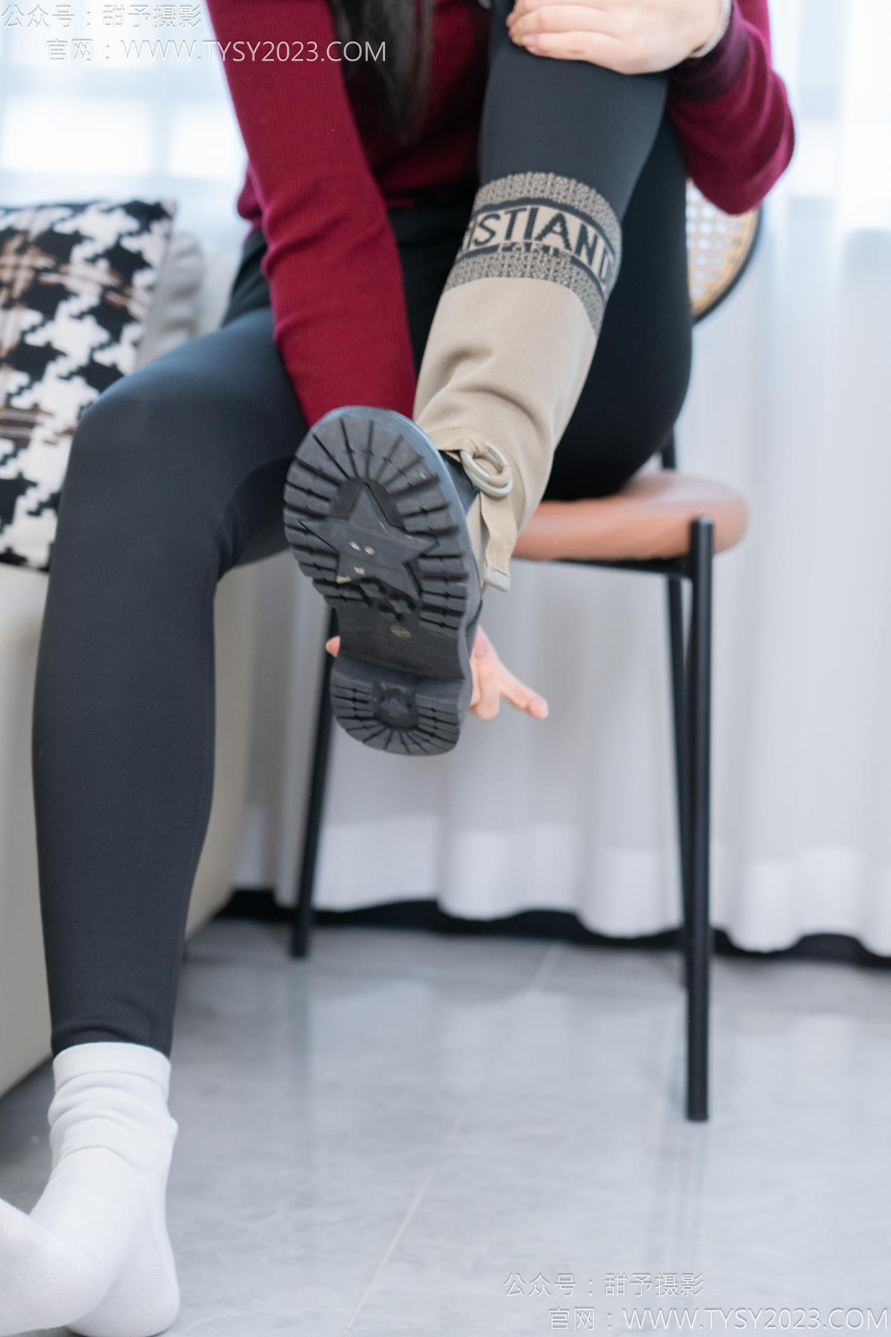 图片[15]-甜予摄影 NO.155 咖啡豆-靴子、脏袜子、裸足[92P] – 速更版-美库