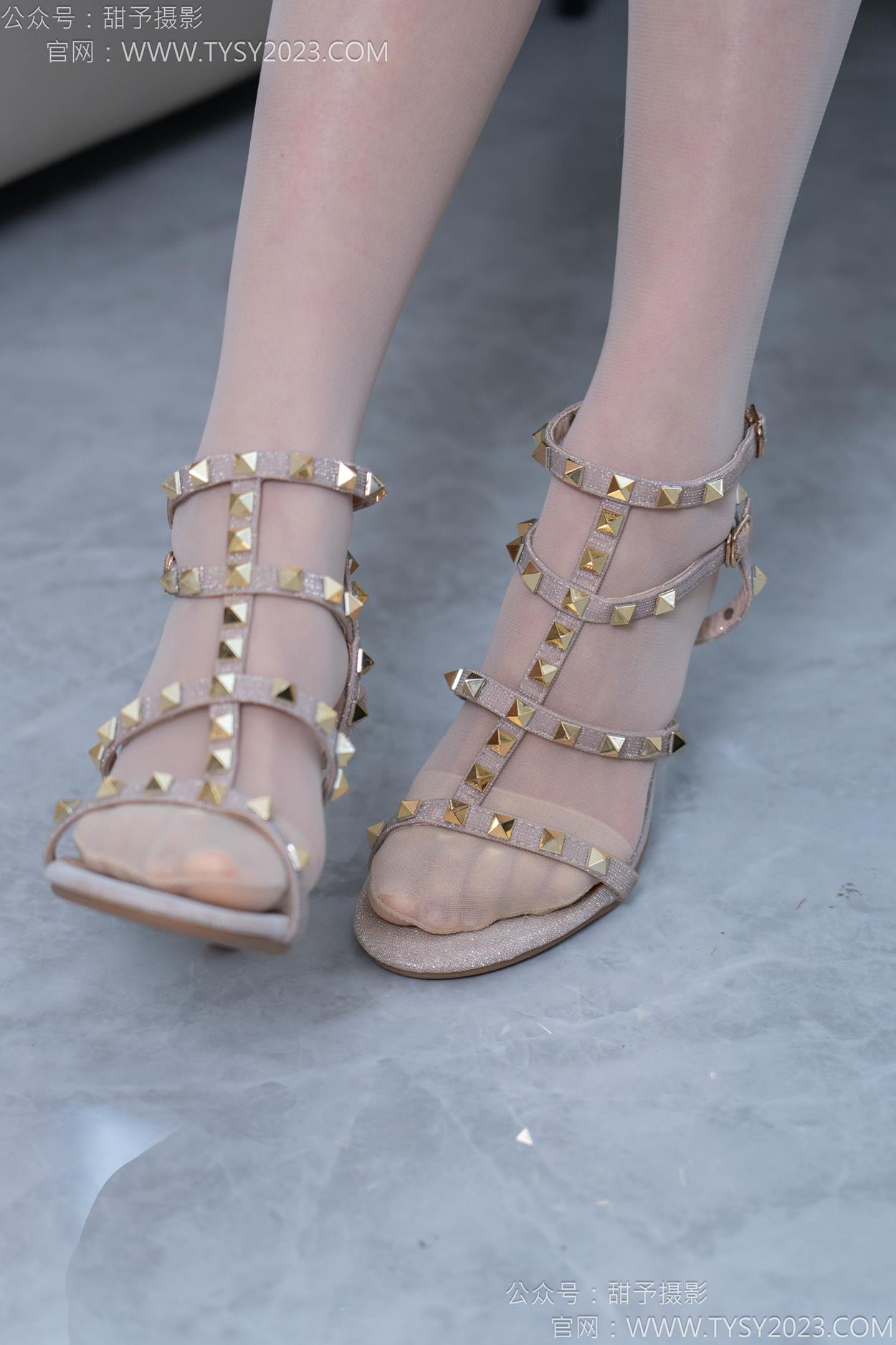 图片[16]-甜予摄影 NO.156 咻咻-高跟鞋、薄肉丝[135P] – 速更版-美库