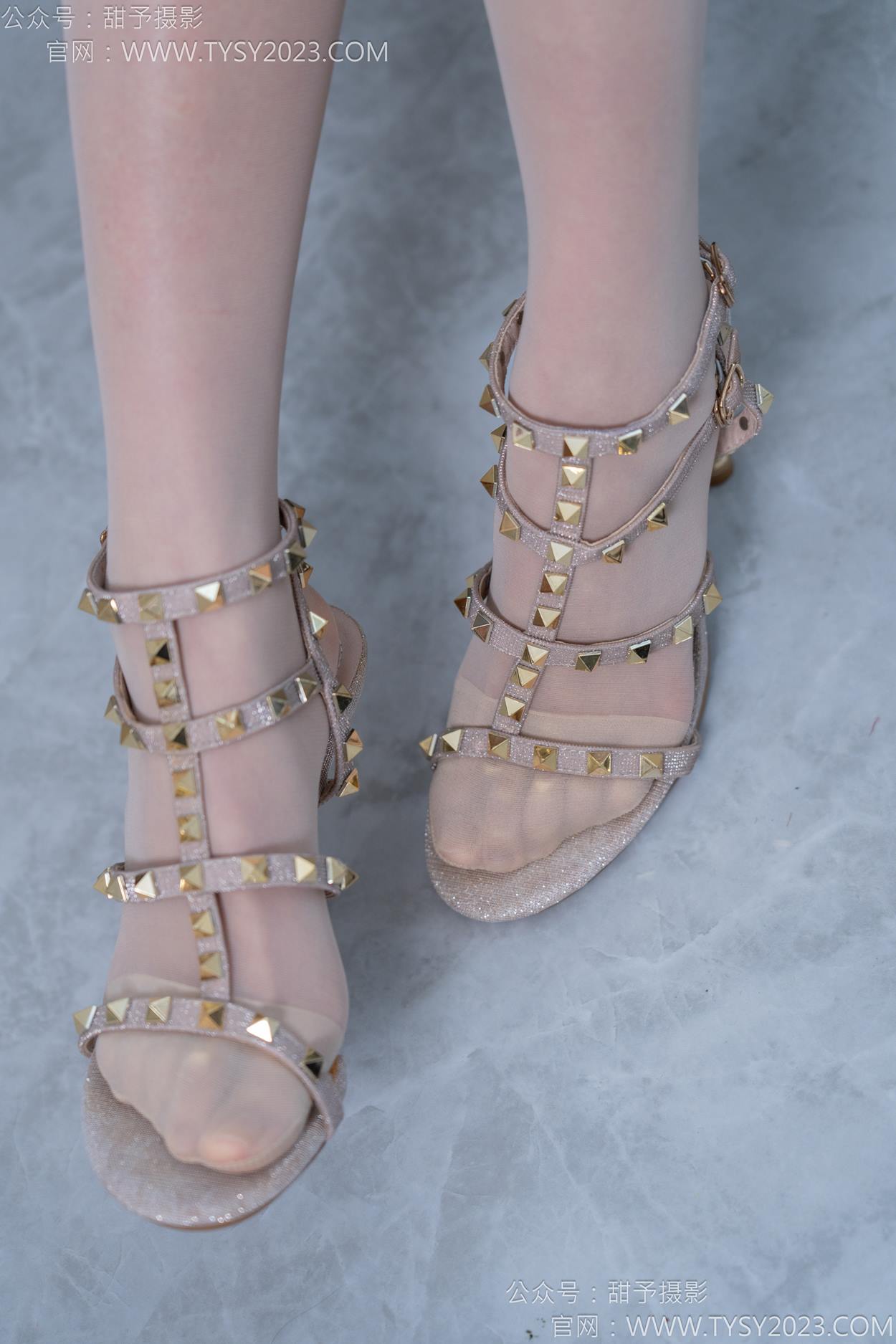 图片[17]-甜予摄影 NO.156 咻咻-高跟鞋、薄肉丝[135P] – 速更版-美库