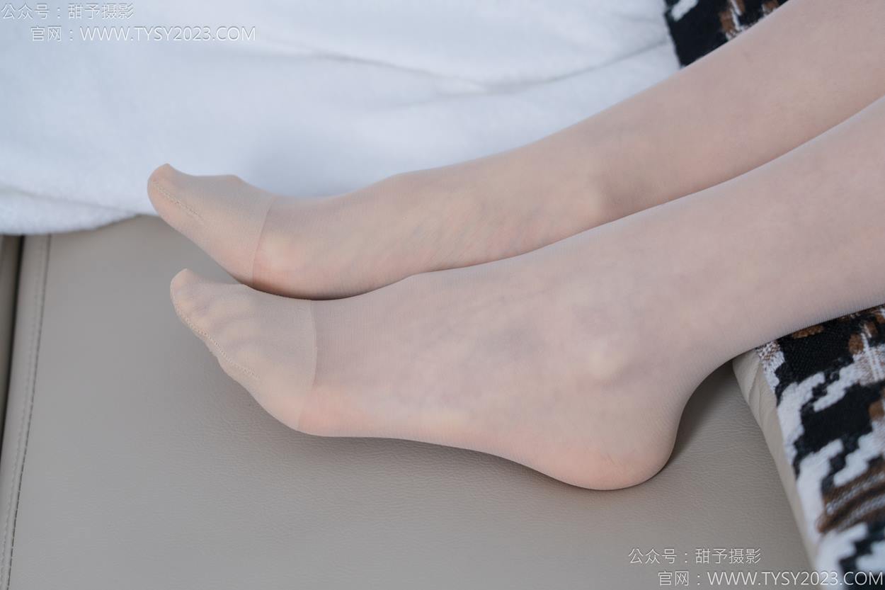 图片[102]-甜予摄影 NO.156 咻咻-高跟鞋、薄肉丝[135P] – 速更版-美库