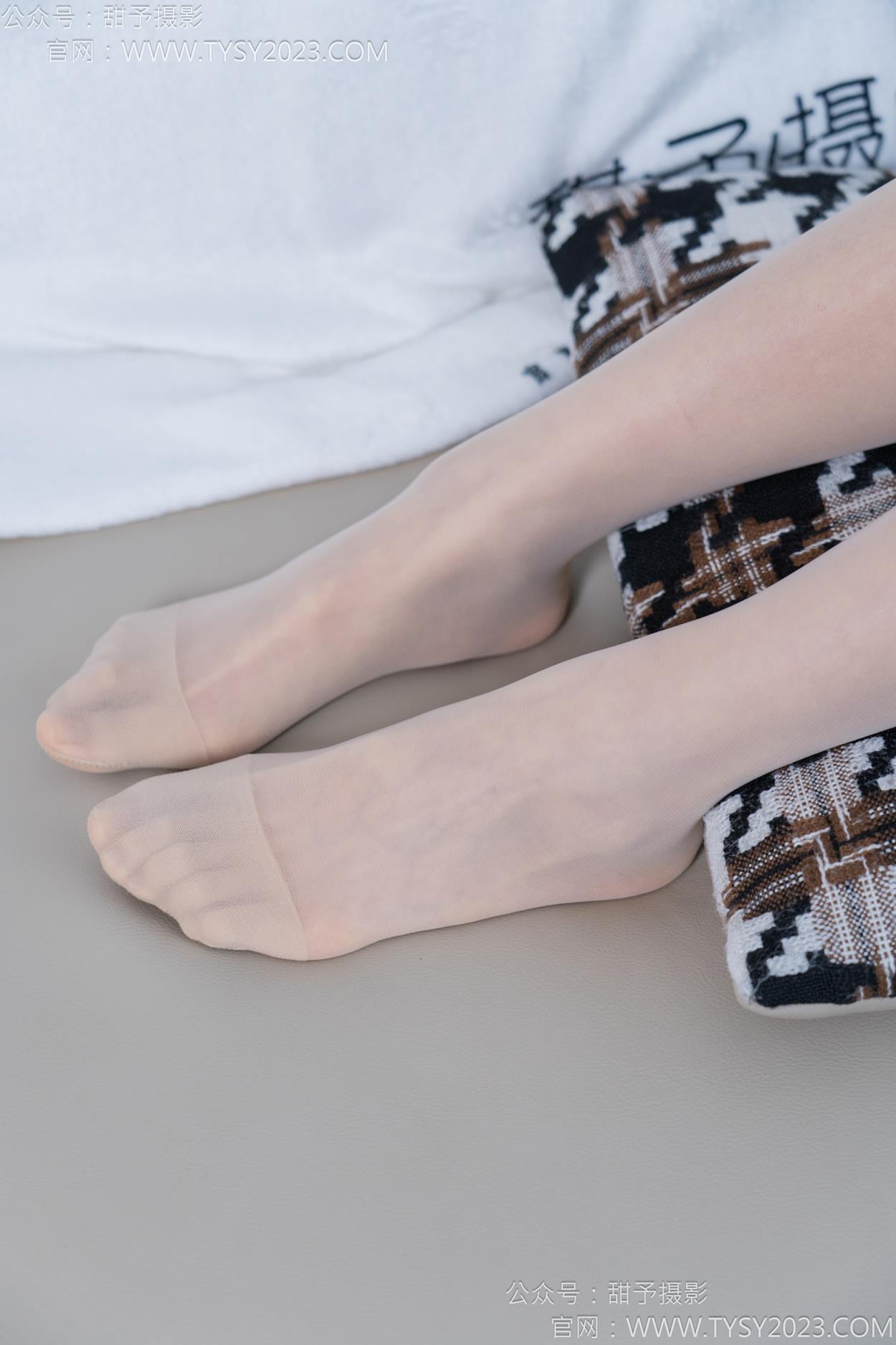 图片[119]-甜予摄影 NO.156 咻咻-高跟鞋、薄肉丝[135P] – 速更版-美库