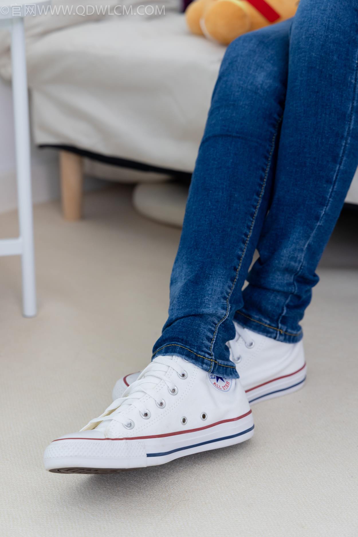 图片[25]-物恋传媒 NO.2329 小竹-帆布鞋、白船袜、肚子疼揉肚子剧情[158P] – 速更版-美库