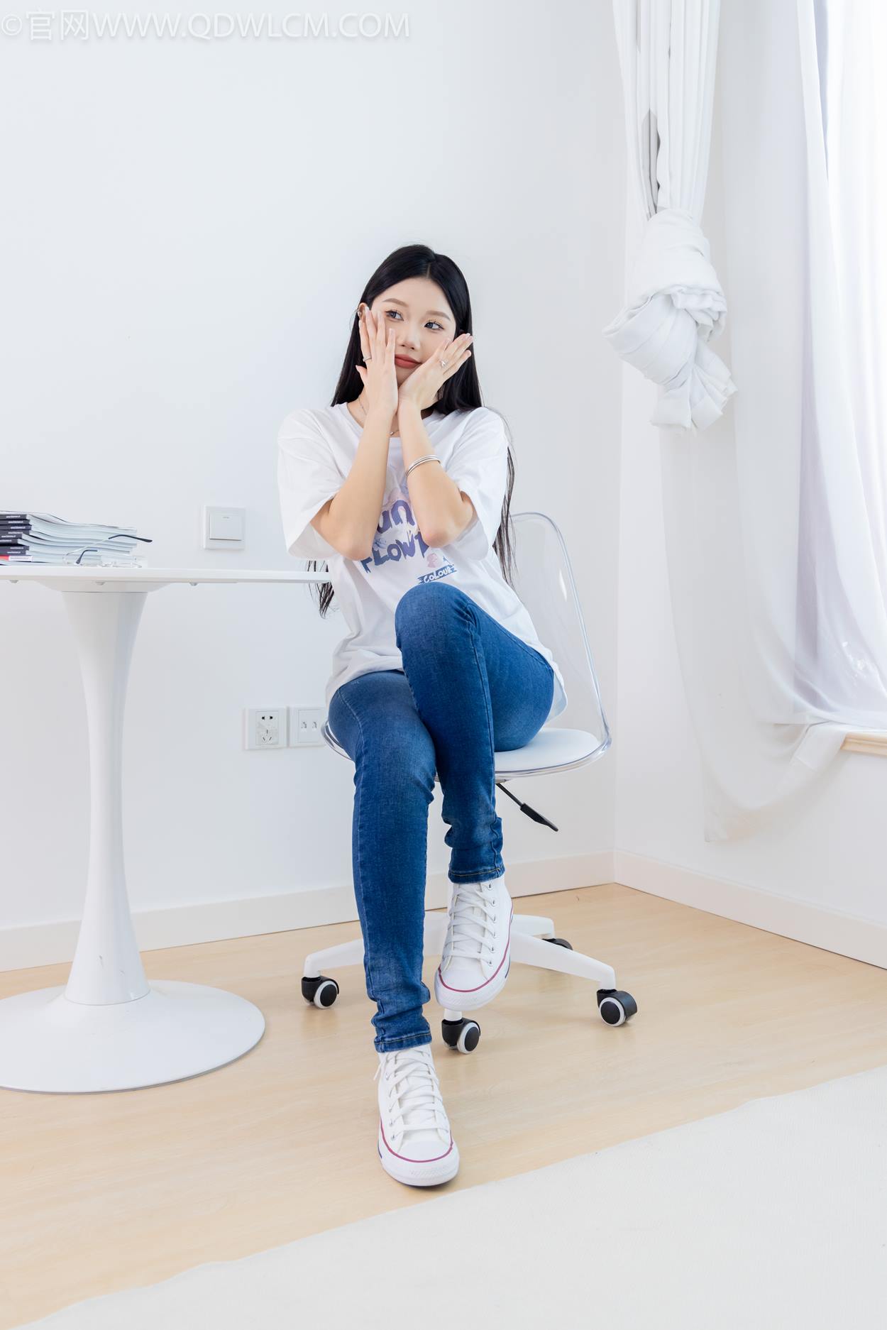 图片[50]-物恋传媒 NO.2329 小竹-帆布鞋、白船袜、肚子疼揉肚子剧情[158P] – 速更版-美库