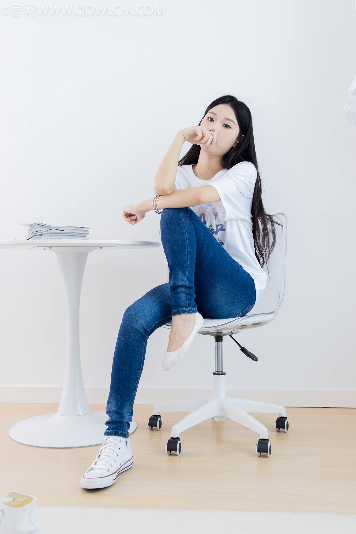 图片[59]-物恋传媒 NO.2329 小竹-帆布鞋、白船袜、肚子疼揉肚子剧情[158P] – 速更版-美库