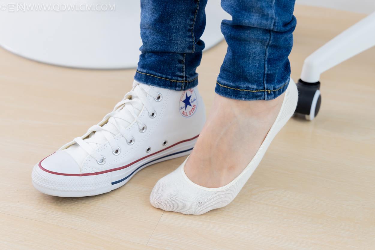 图片[62]-物恋传媒 NO.2329 小竹-帆布鞋、白船袜、肚子疼揉肚子剧情[158P] – 速更版-美库