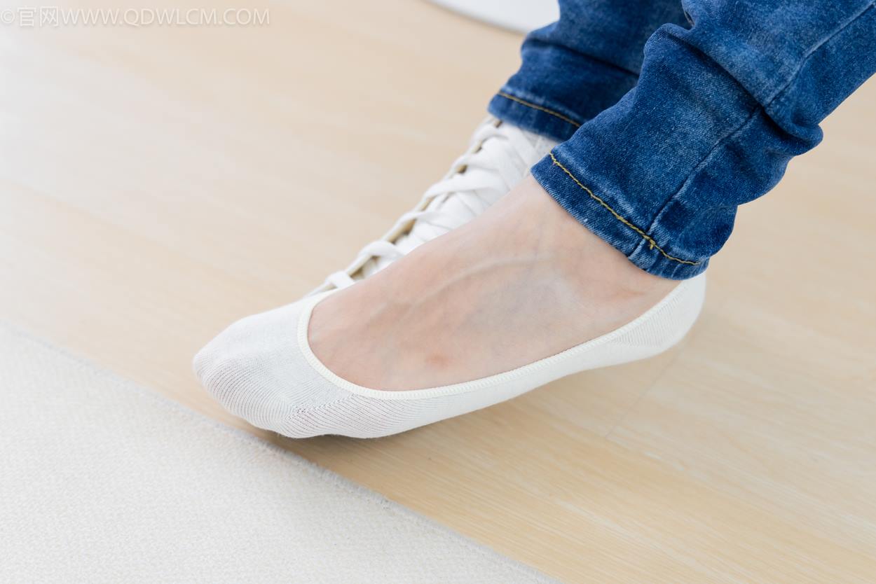 图片[65]-物恋传媒 NO.2329 小竹-帆布鞋、白船袜、肚子疼揉肚子剧情[158P] – 速更版-美库