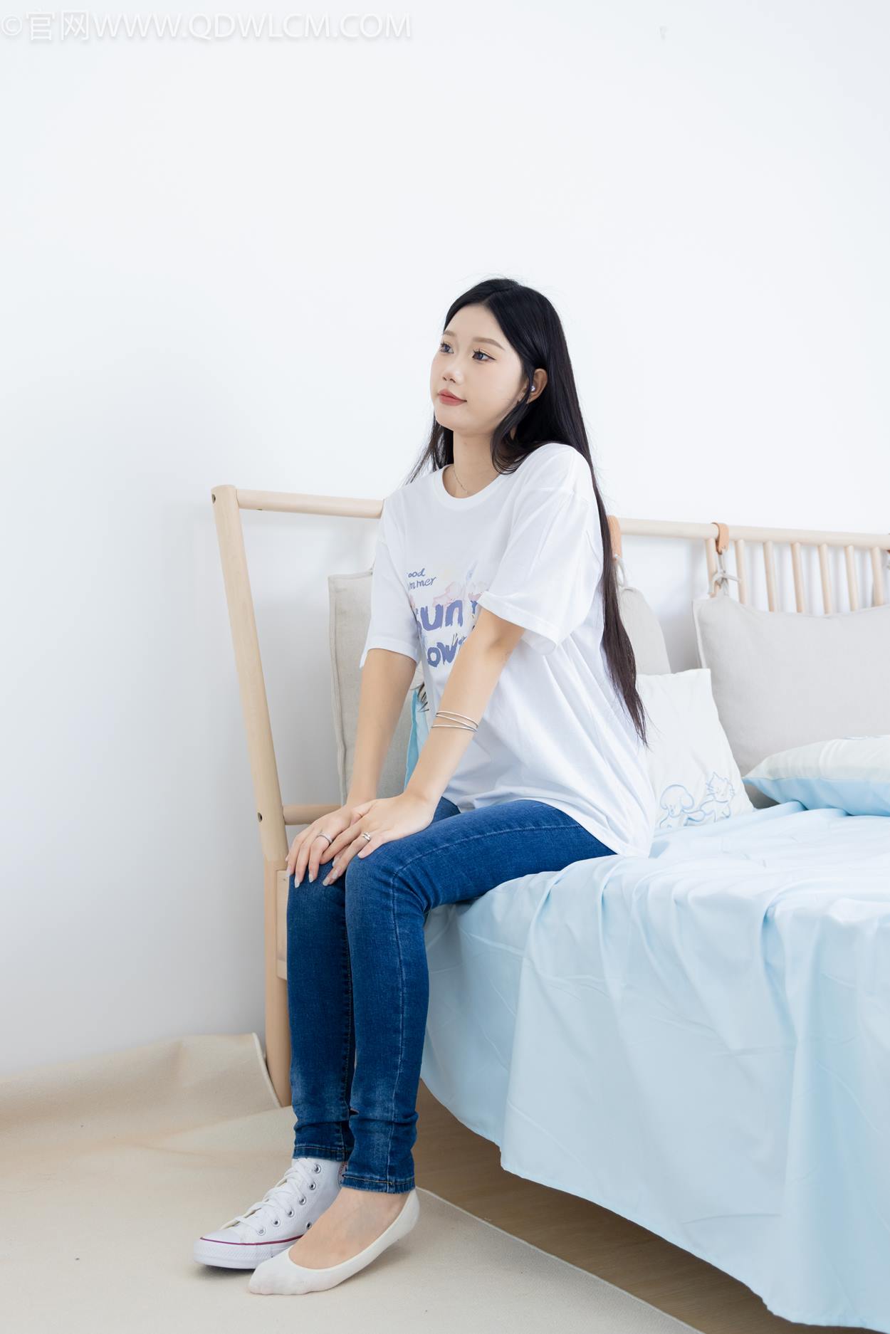 图片[66]-物恋传媒 NO.2329 小竹-帆布鞋、白船袜、肚子疼揉肚子剧情[158P] – 速更版-美库