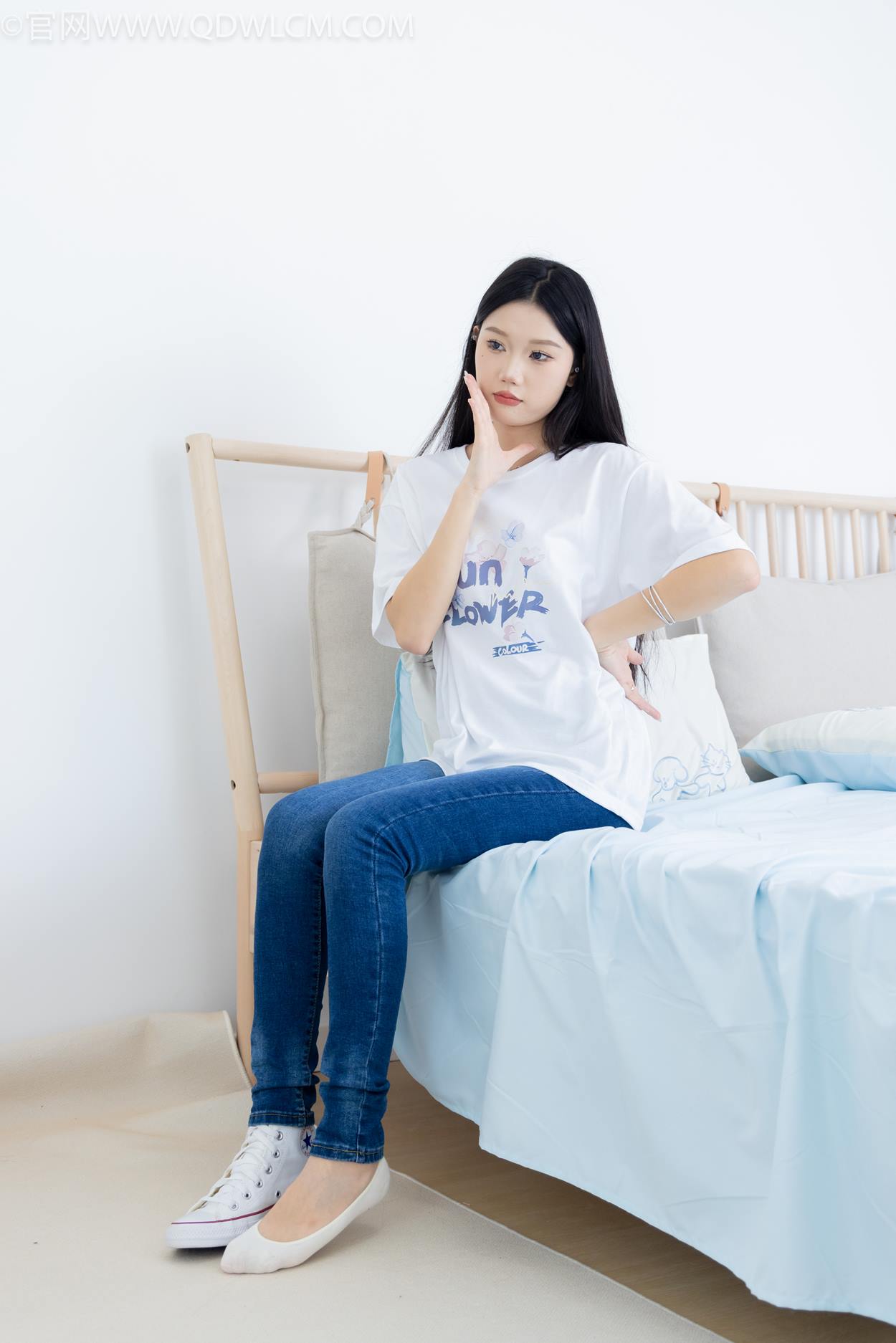 图片[68]-物恋传媒 NO.2329 小竹-帆布鞋、白船袜、肚子疼揉肚子剧情[158P] – 速更版-美库