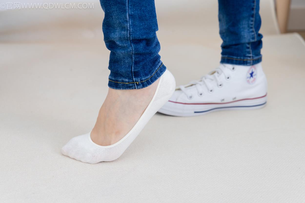 图片[75]-物恋传媒 NO.2329 小竹-帆布鞋、白船袜、肚子疼揉肚子剧情[158P] – 速更版-美库