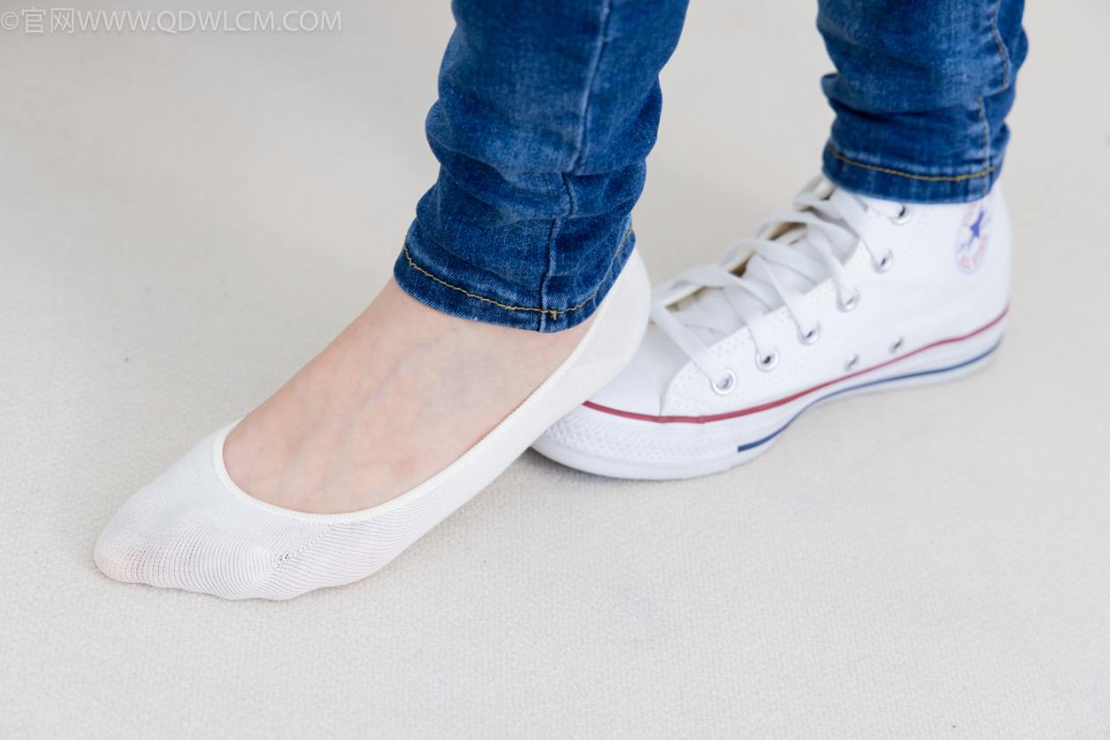 图片[84]-物恋传媒 NO.2329 小竹-帆布鞋、白船袜、肚子疼揉肚子剧情[158P] – 速更版-美库