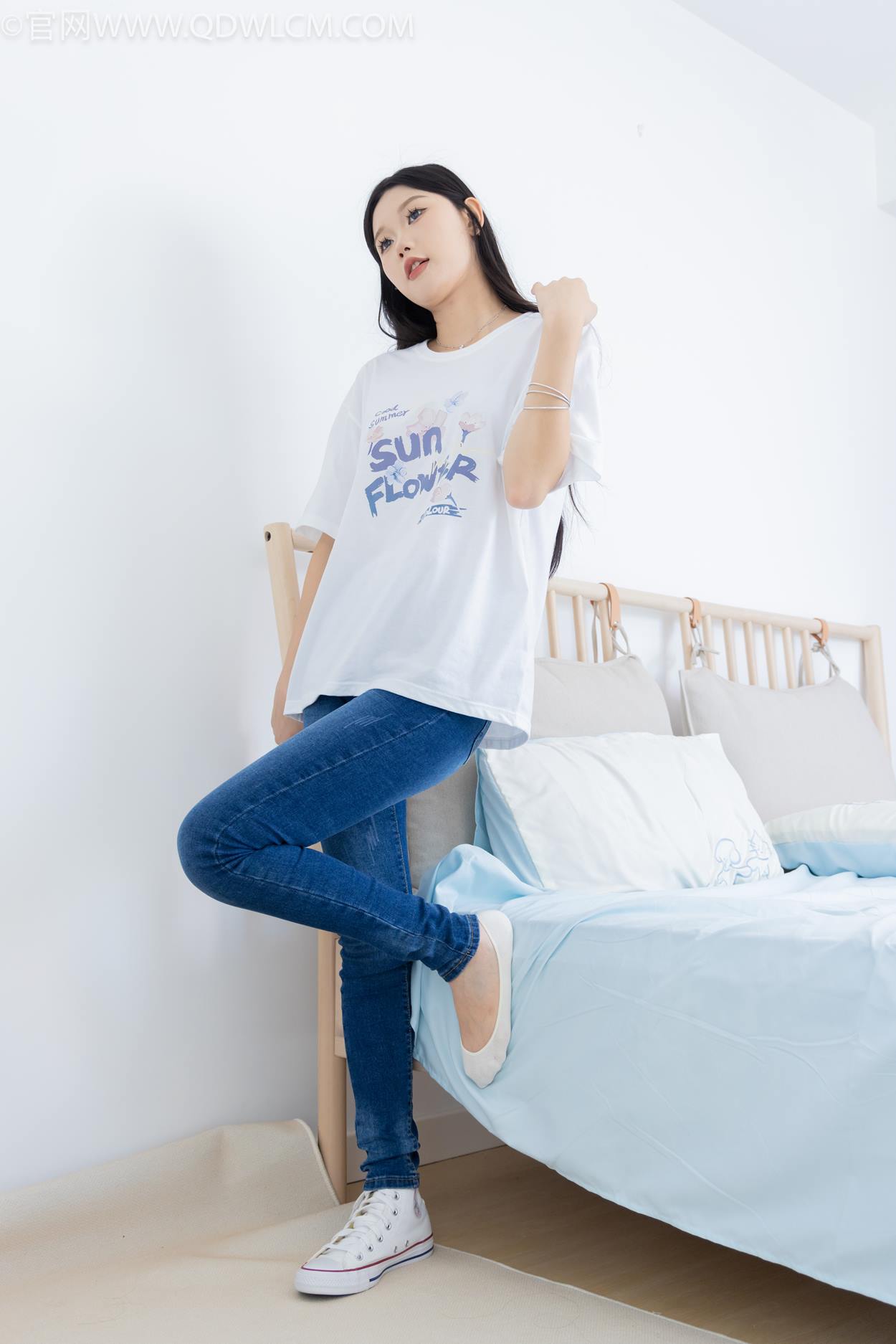 图片[86]-物恋传媒 NO.2329 小竹-帆布鞋、白船袜、肚子疼揉肚子剧情[158P] – 速更版-美库