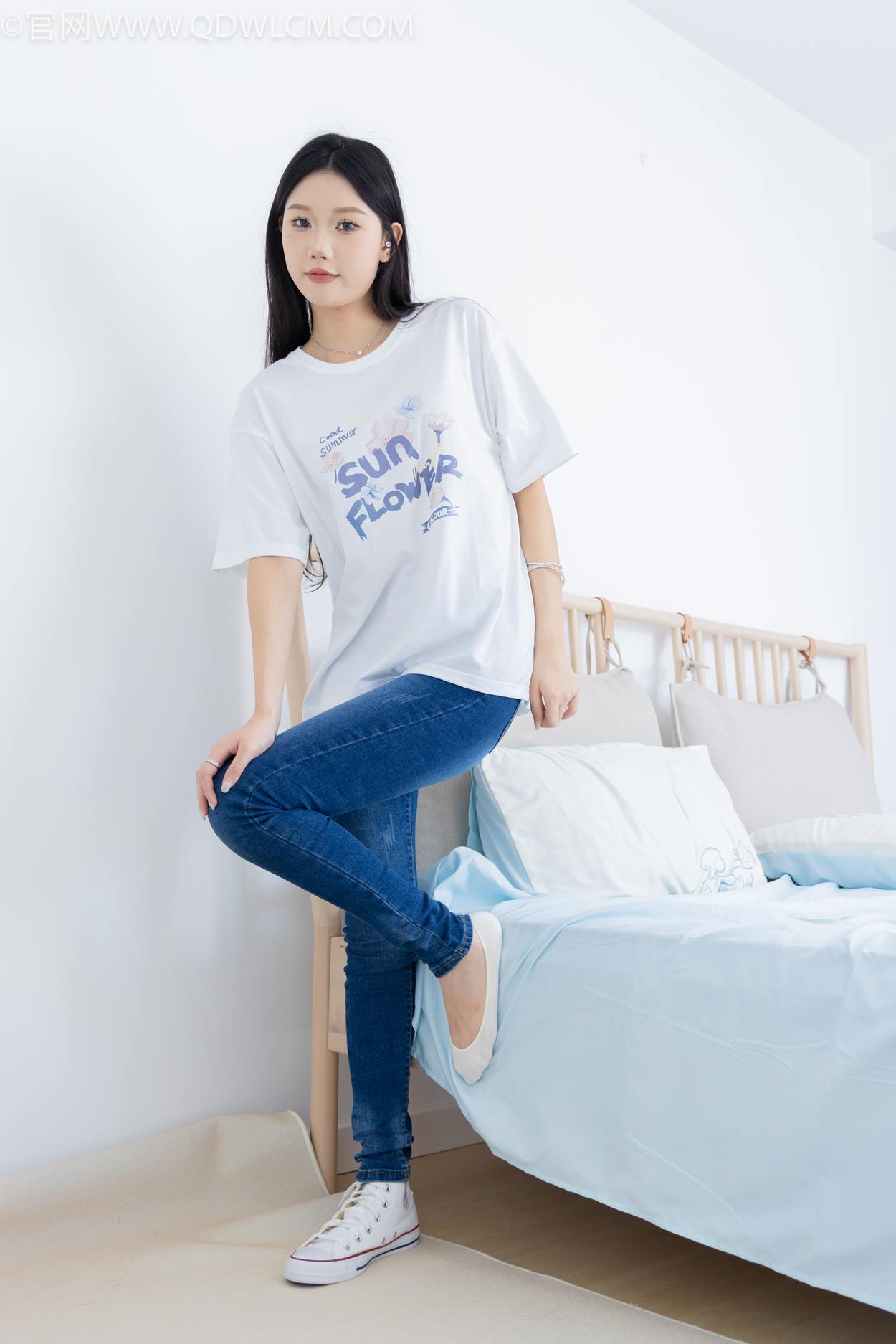 图片[88]-物恋传媒 NO.2329 小竹-帆布鞋、白船袜、肚子疼揉肚子剧情[158P] – 速更版-美库