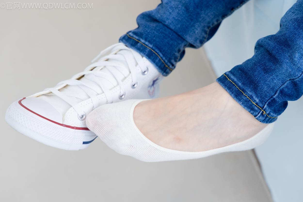 图片[90]-物恋传媒 NO.2329 小竹-帆布鞋、白船袜、肚子疼揉肚子剧情[158P] – 速更版-美库