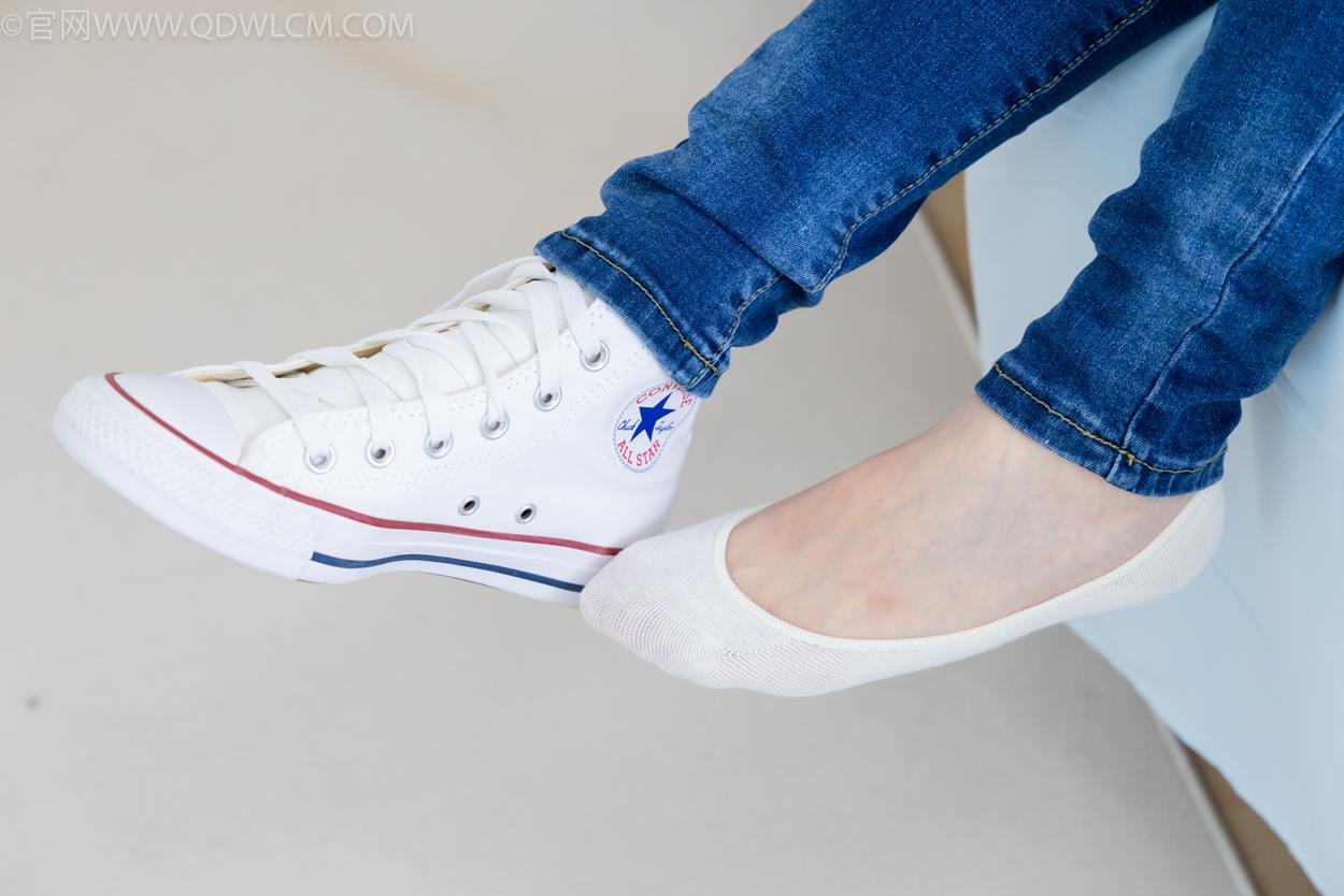 图片[93]-物恋传媒 NO.2329 小竹-帆布鞋、白船袜、肚子疼揉肚子剧情[158P] – 速更版-美库