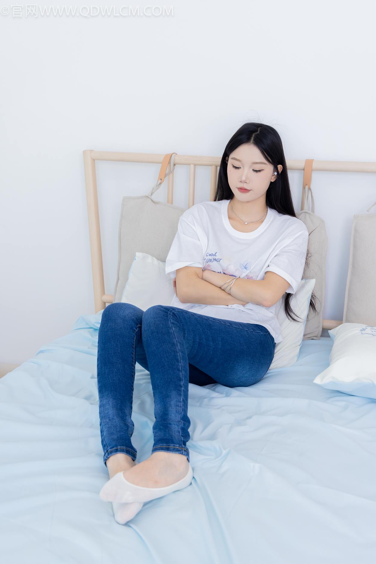 图片[111]-物恋传媒 NO.2329 小竹-帆布鞋、白船袜、肚子疼揉肚子剧情[158P] – 速更版-美库