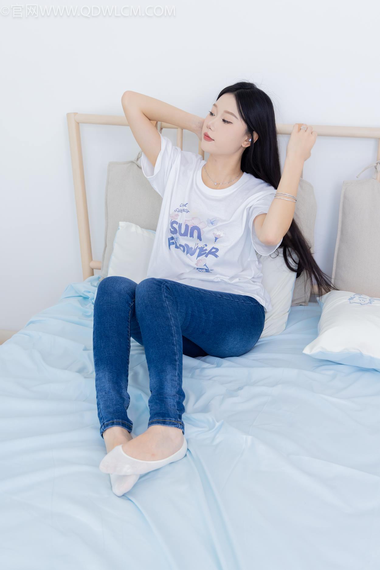 图片[113]-物恋传媒 NO.2329 小竹-帆布鞋、白船袜、肚子疼揉肚子剧情[158P] – 速更版-美库