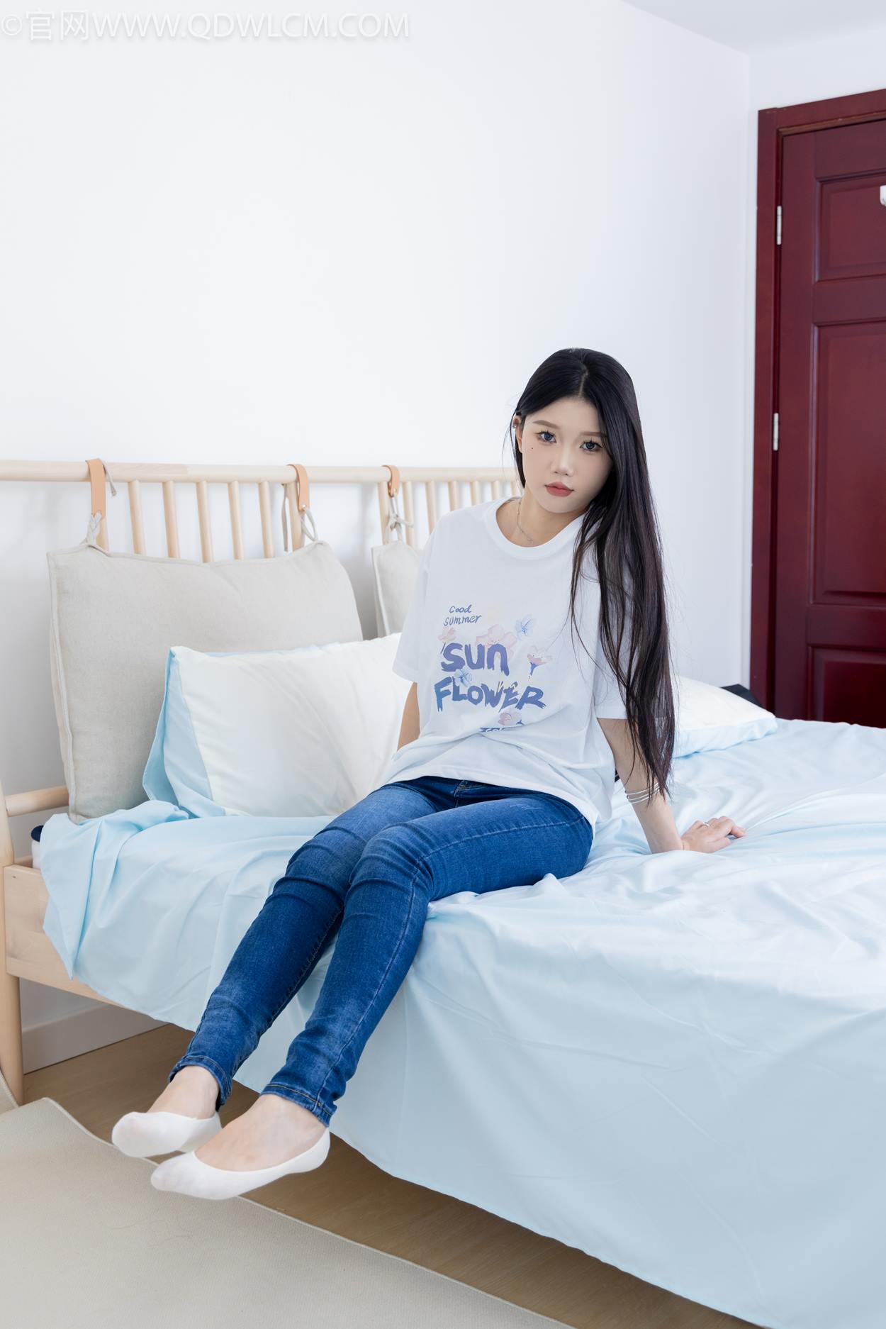 图片[118]-物恋传媒 NO.2329 小竹-帆布鞋、白船袜、肚子疼揉肚子剧情[158P] – 速更版-美库