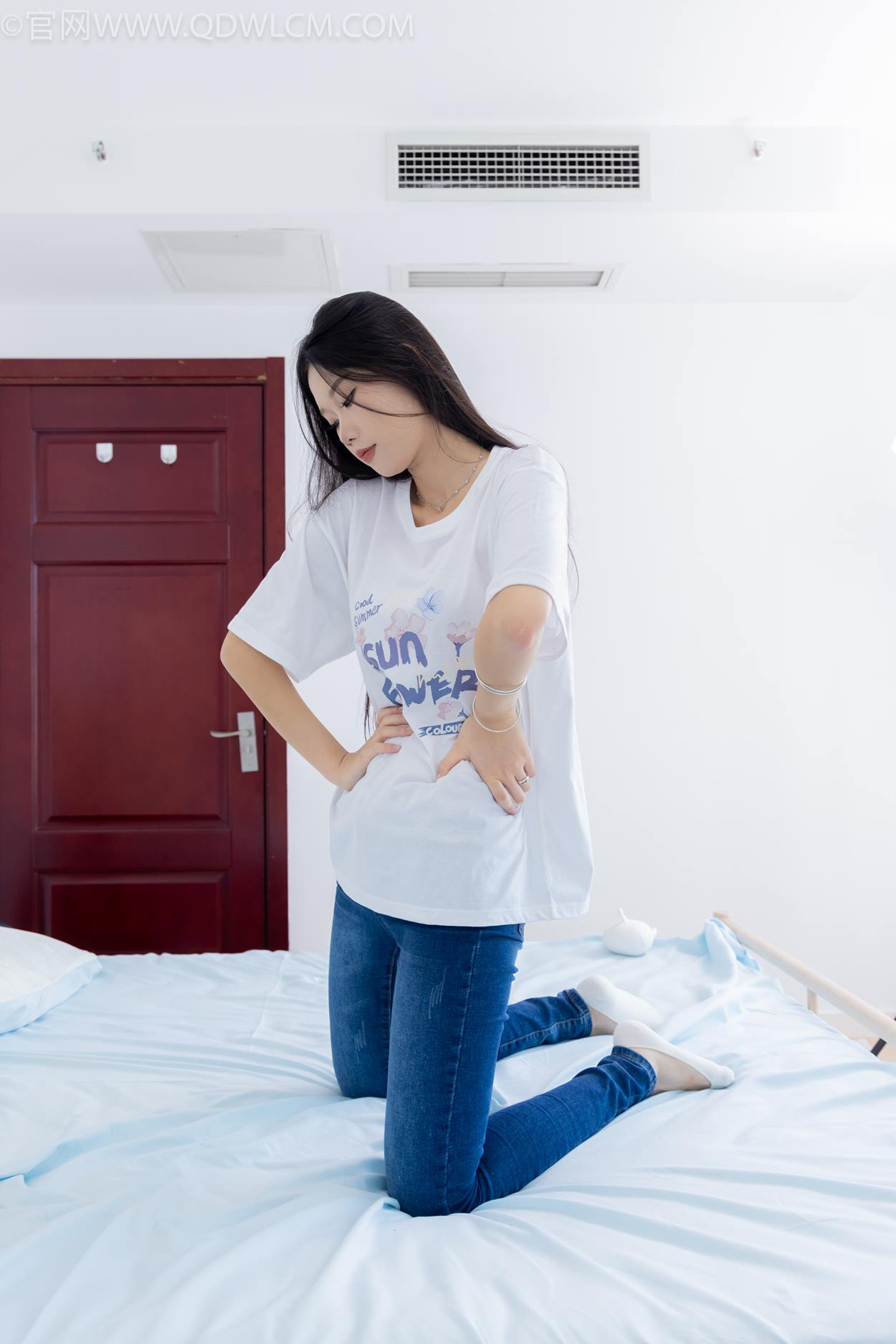 图片[127]-物恋传媒 NO.2329 小竹-帆布鞋、白船袜、肚子疼揉肚子剧情[158P] – 速更版-美库