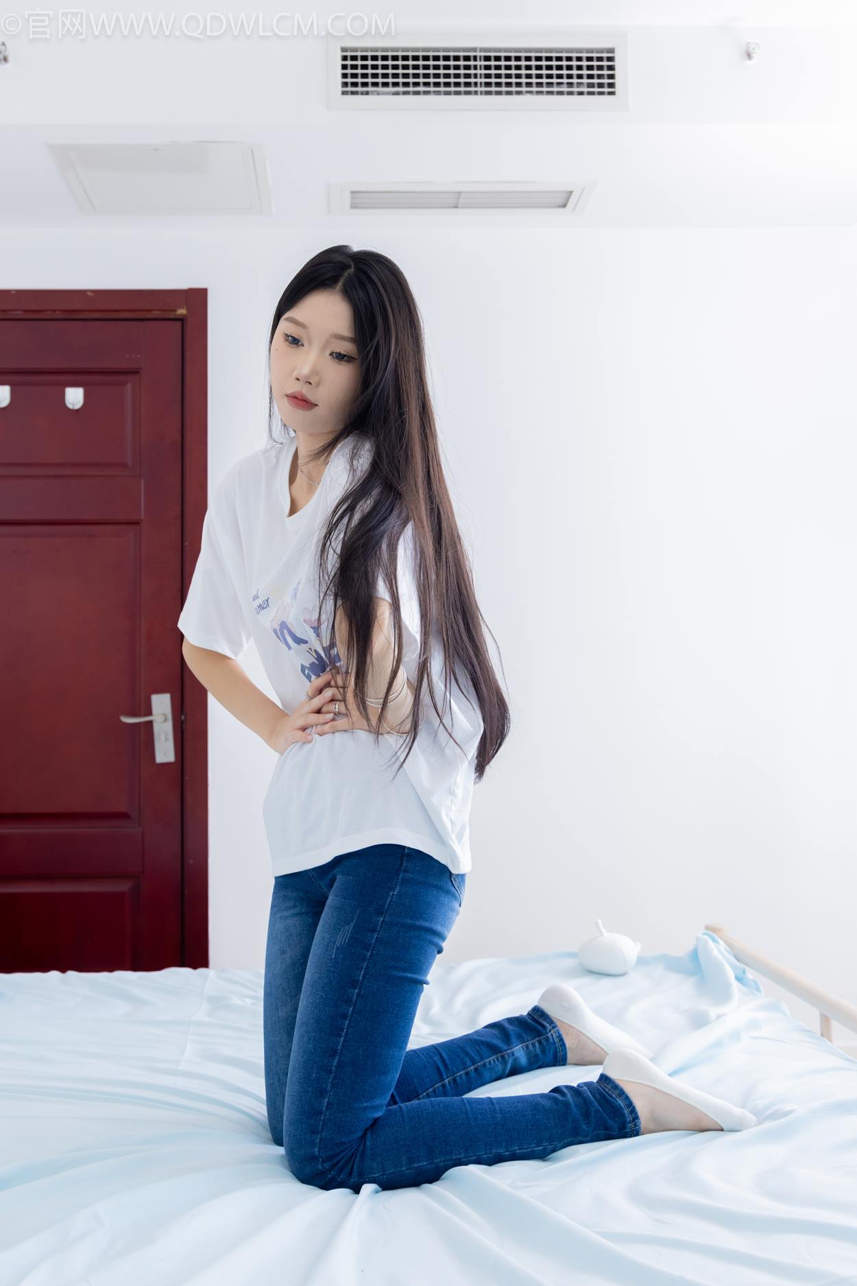 图片[129]-物恋传媒 NO.2329 小竹-帆布鞋、白船袜、肚子疼揉肚子剧情[158P] – 速更版-美库