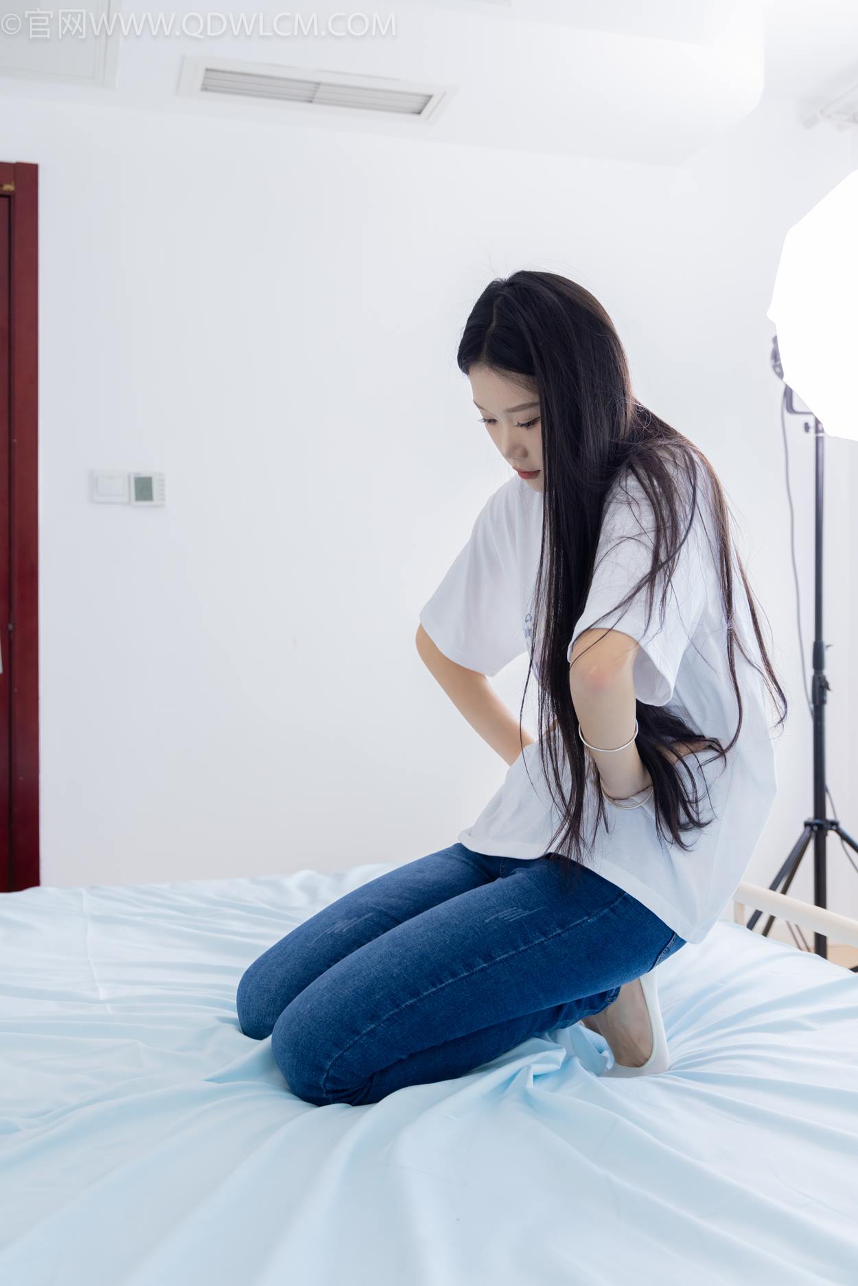 图片[131]-物恋传媒 NO.2329 小竹-帆布鞋、白船袜、肚子疼揉肚子剧情[158P] – 速更版-美库