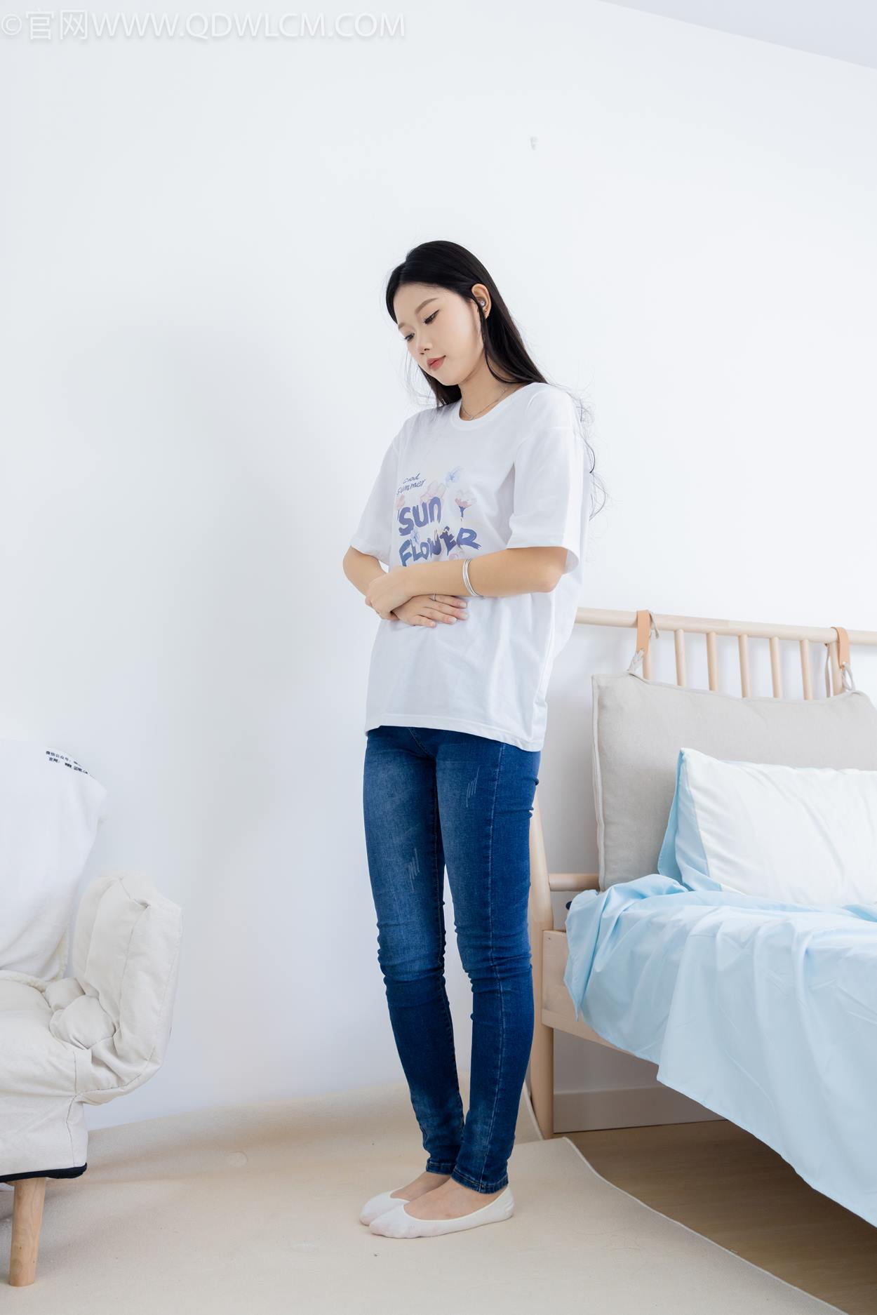 图片[132]-物恋传媒 NO.2329 小竹-帆布鞋、白船袜、肚子疼揉肚子剧情[158P] – 速更版-美库