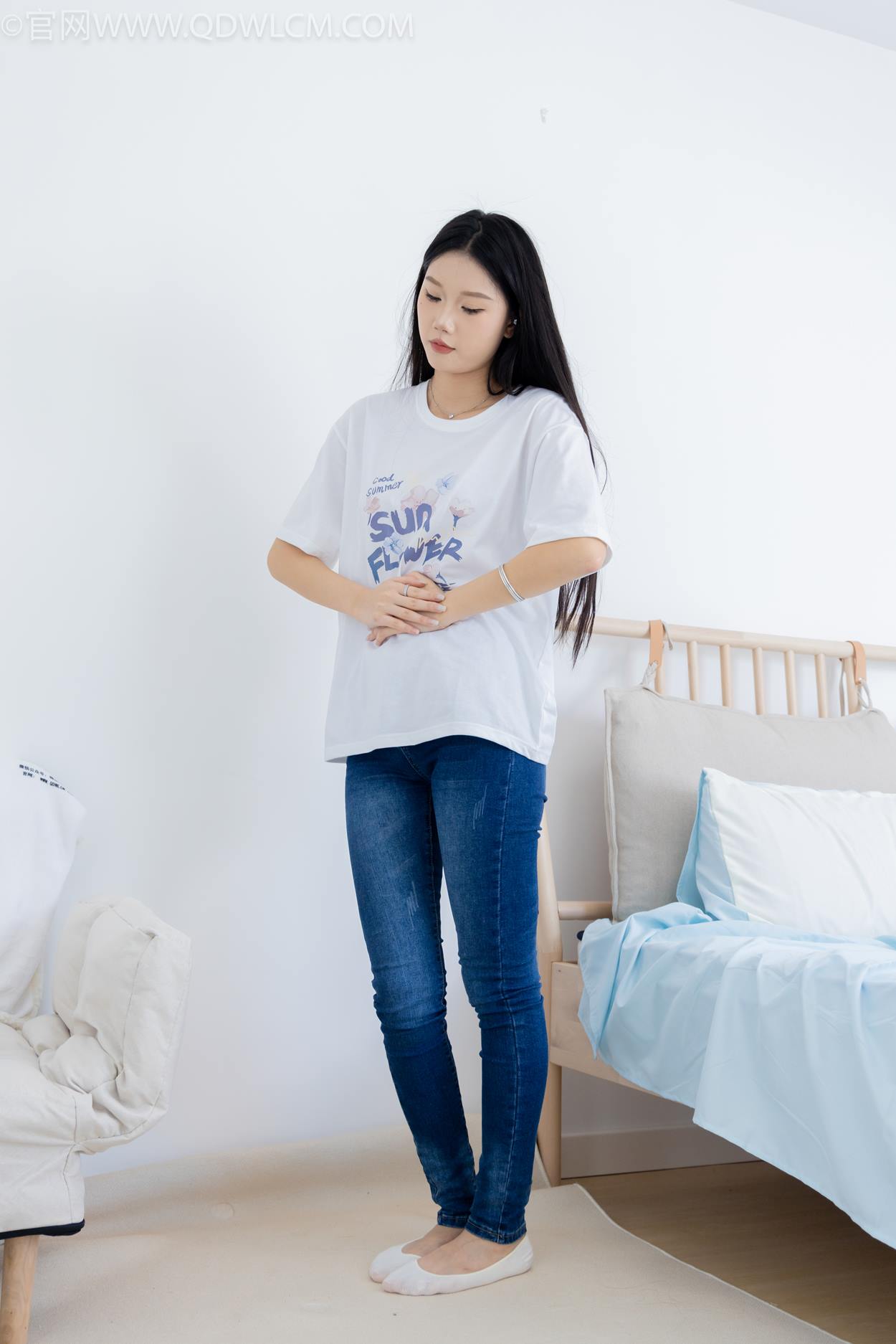 图片[133]-物恋传媒 NO.2329 小竹-帆布鞋、白船袜、肚子疼揉肚子剧情[158P] – 速更版-美库