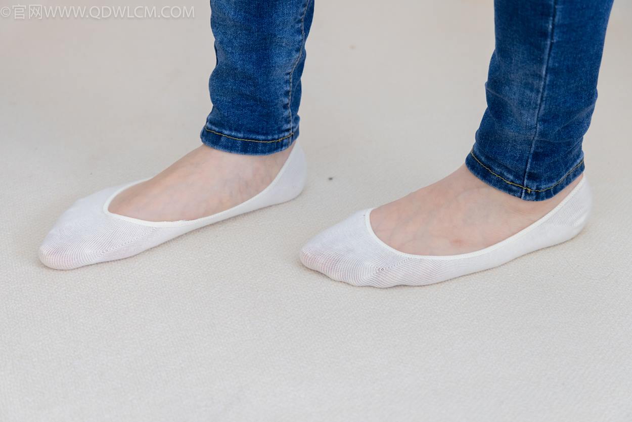 图片[137]-物恋传媒 NO.2329 小竹-帆布鞋、白船袜、肚子疼揉肚子剧情[158P] – 速更版-美库