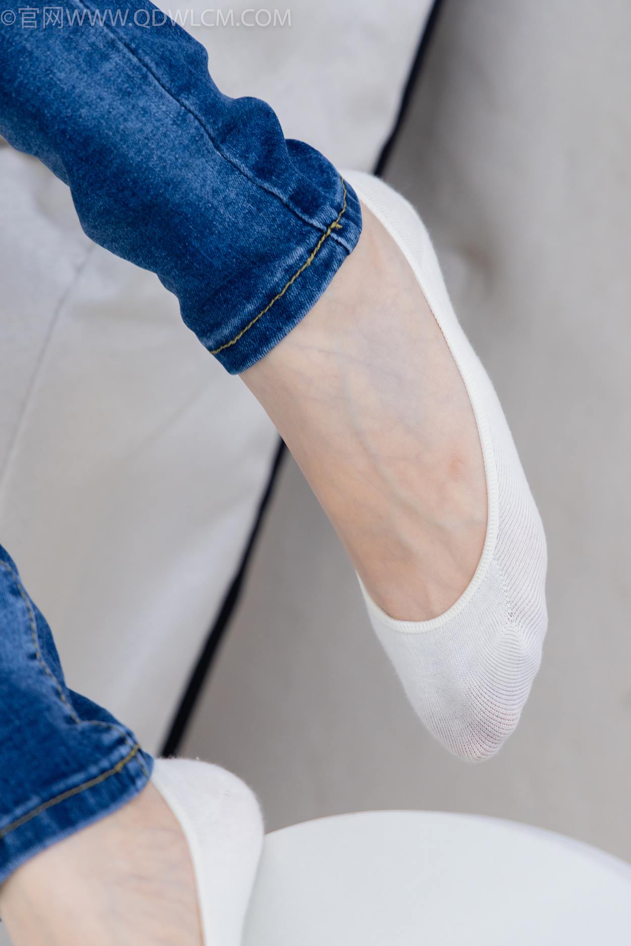 图片[157]-物恋传媒 NO.2329 小竹-帆布鞋、白船袜、肚子疼揉肚子剧情[158P] – 速更版-美库