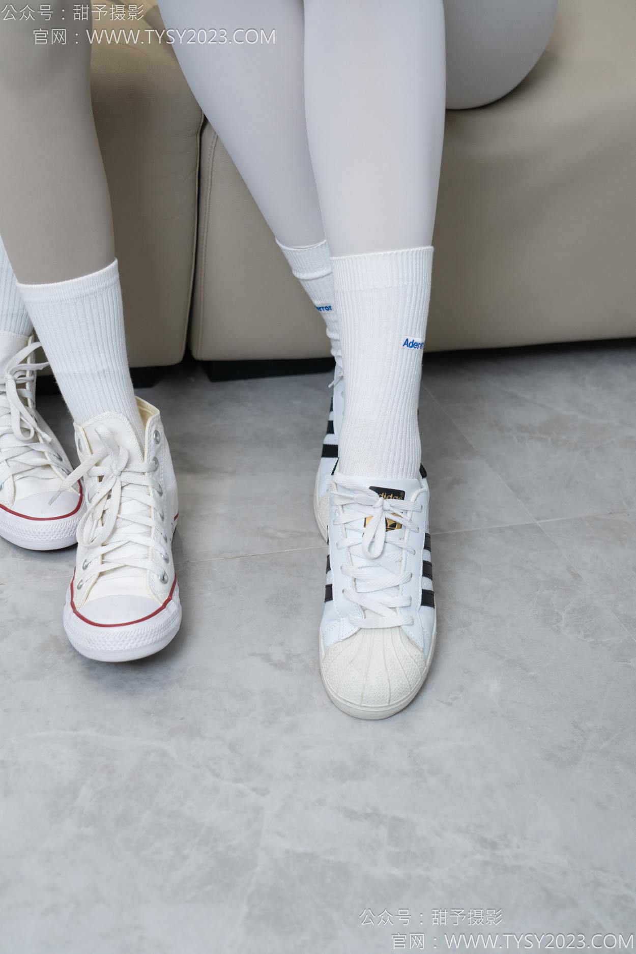 图片[25]-甜予摄影 NO.157 澜澜咖啡豆-帆布鞋、板鞋、白棉袜、薄黑丝、薄肉丝[104P] – 速更版-美库