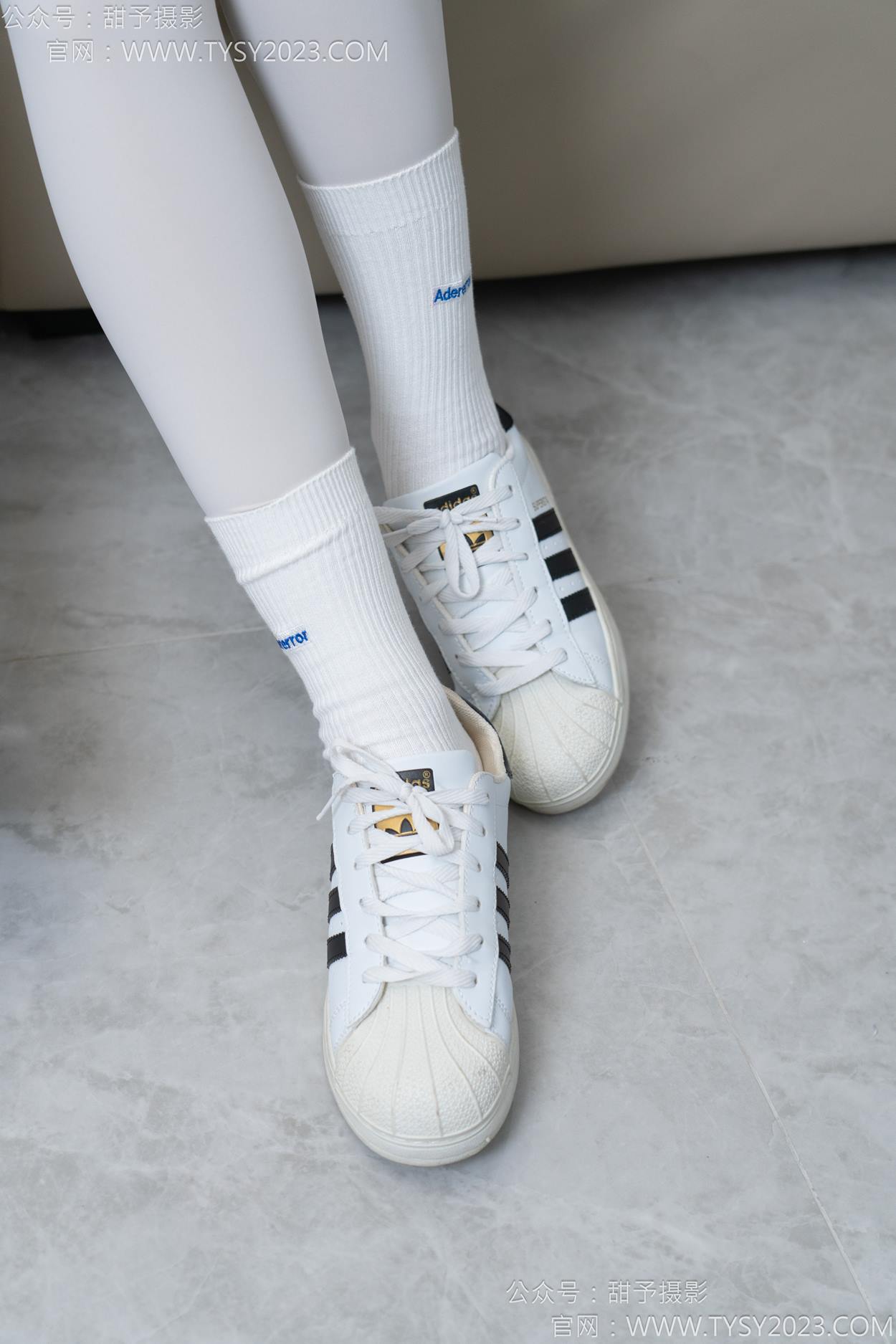 图片[28]-甜予摄影 NO.157 澜澜咖啡豆-帆布鞋、板鞋、白棉袜、薄黑丝、薄肉丝[104P] – 速更版-美库