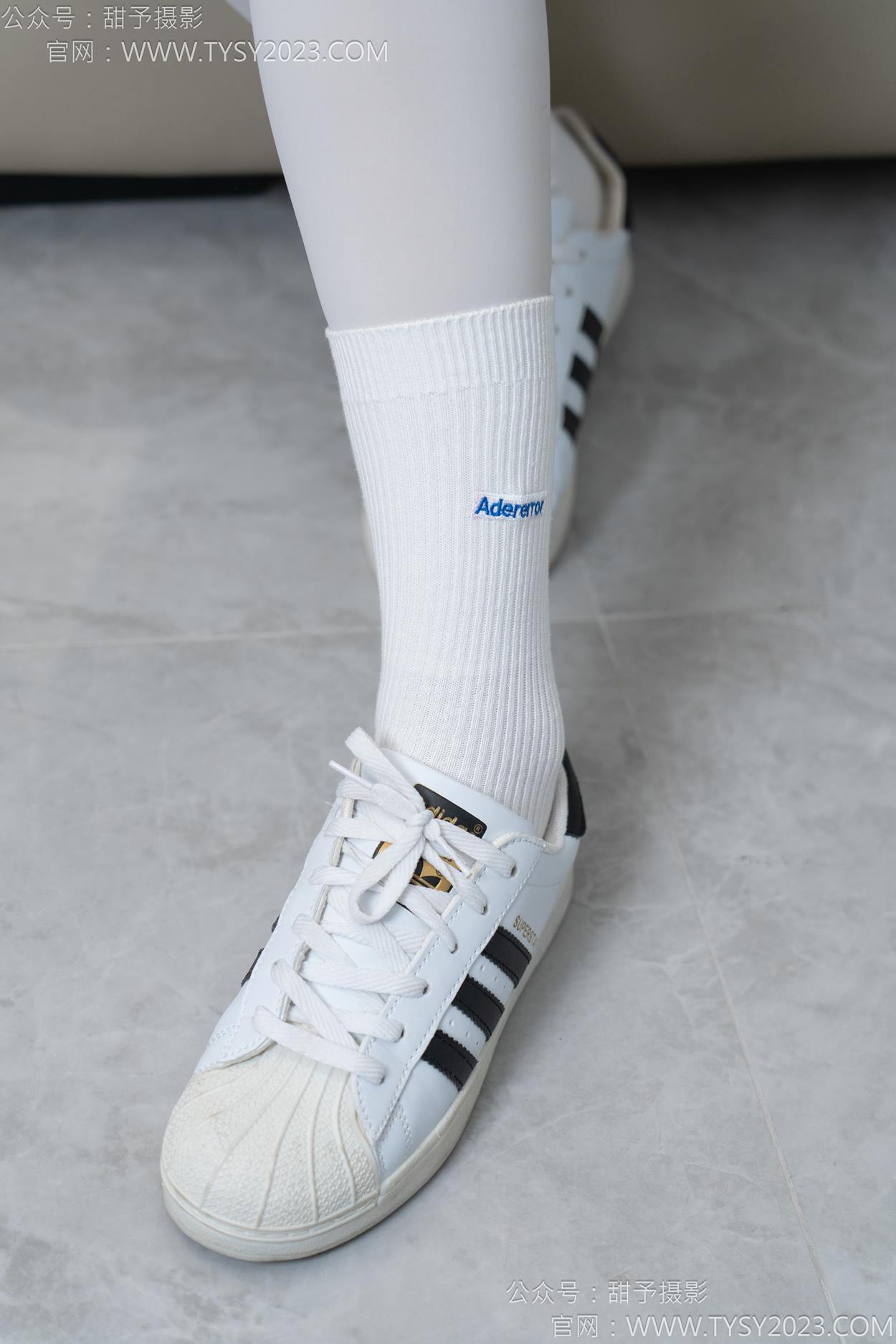 图片[32]-甜予摄影 NO.157 澜澜咖啡豆-帆布鞋、板鞋、白棉袜、薄黑丝、薄肉丝[104P] – 速更版-美库