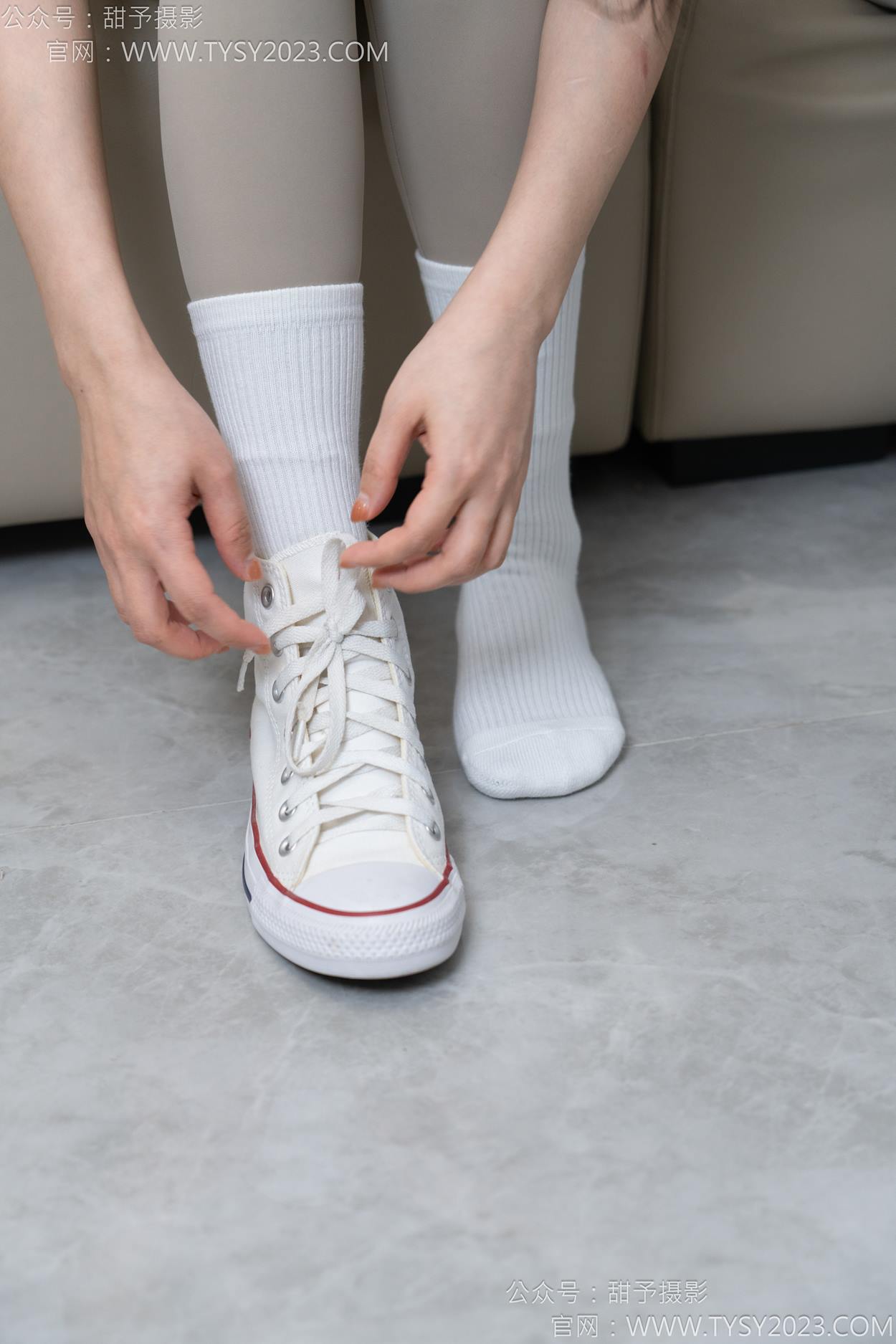 图片[36]-甜予摄影 NO.157 澜澜咖啡豆-帆布鞋、板鞋、白棉袜、薄黑丝、薄肉丝[104P] – 速更版-美库