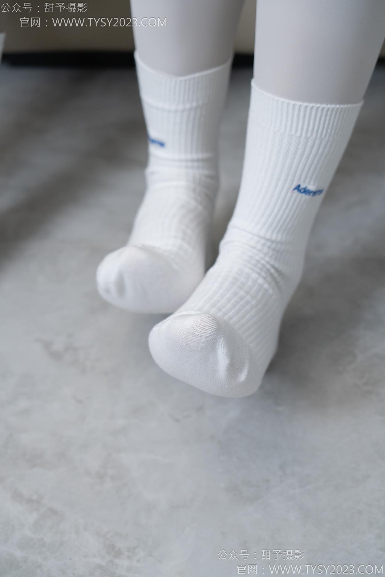 图片[69]-甜予摄影 NO.157 澜澜咖啡豆-帆布鞋、板鞋、白棉袜、薄黑丝、薄肉丝[104P] – 速更版-美库