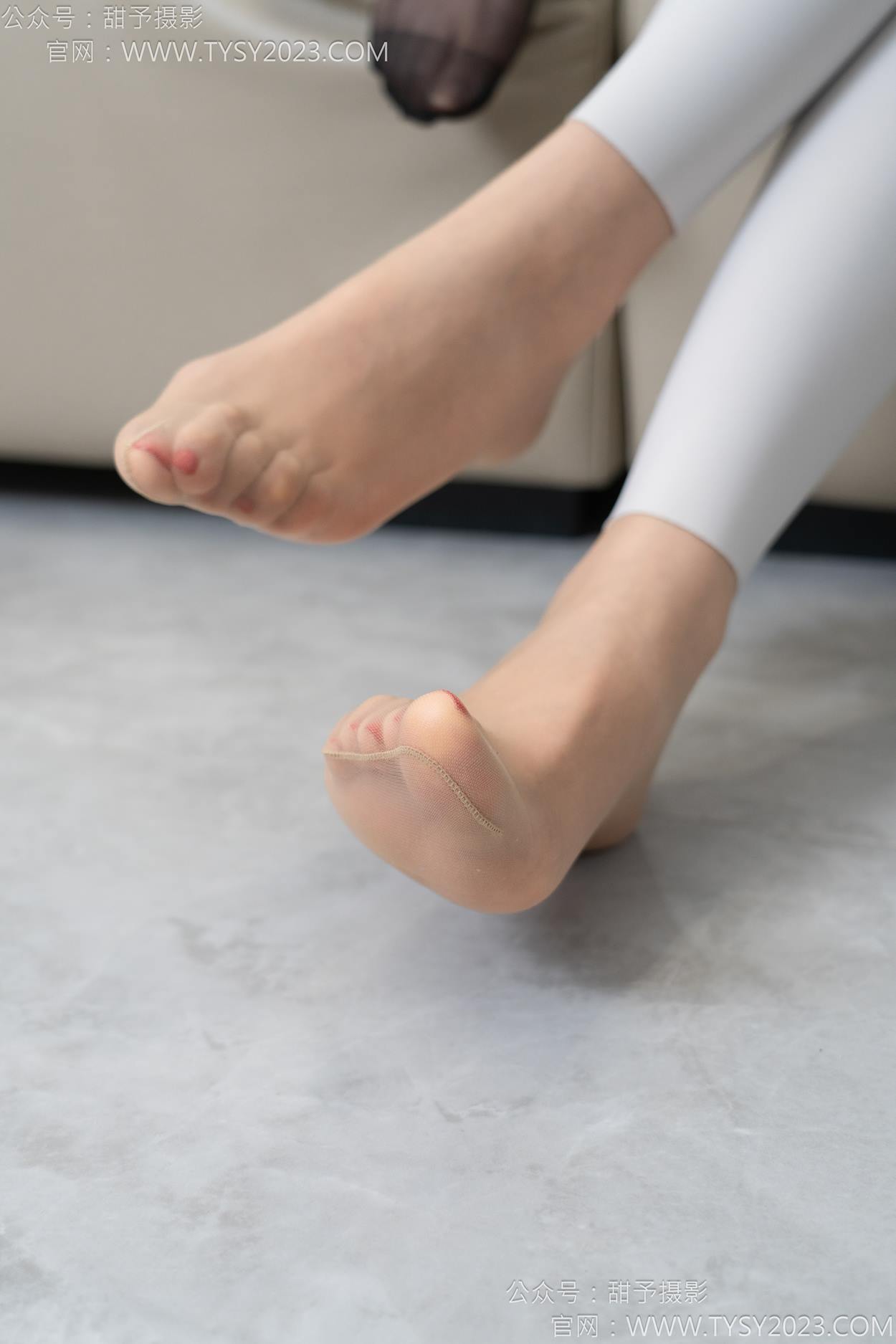 图片[71]-甜予摄影 NO.157 澜澜咖啡豆-帆布鞋、板鞋、白棉袜、薄黑丝、薄肉丝[104P] – 速更版-美库