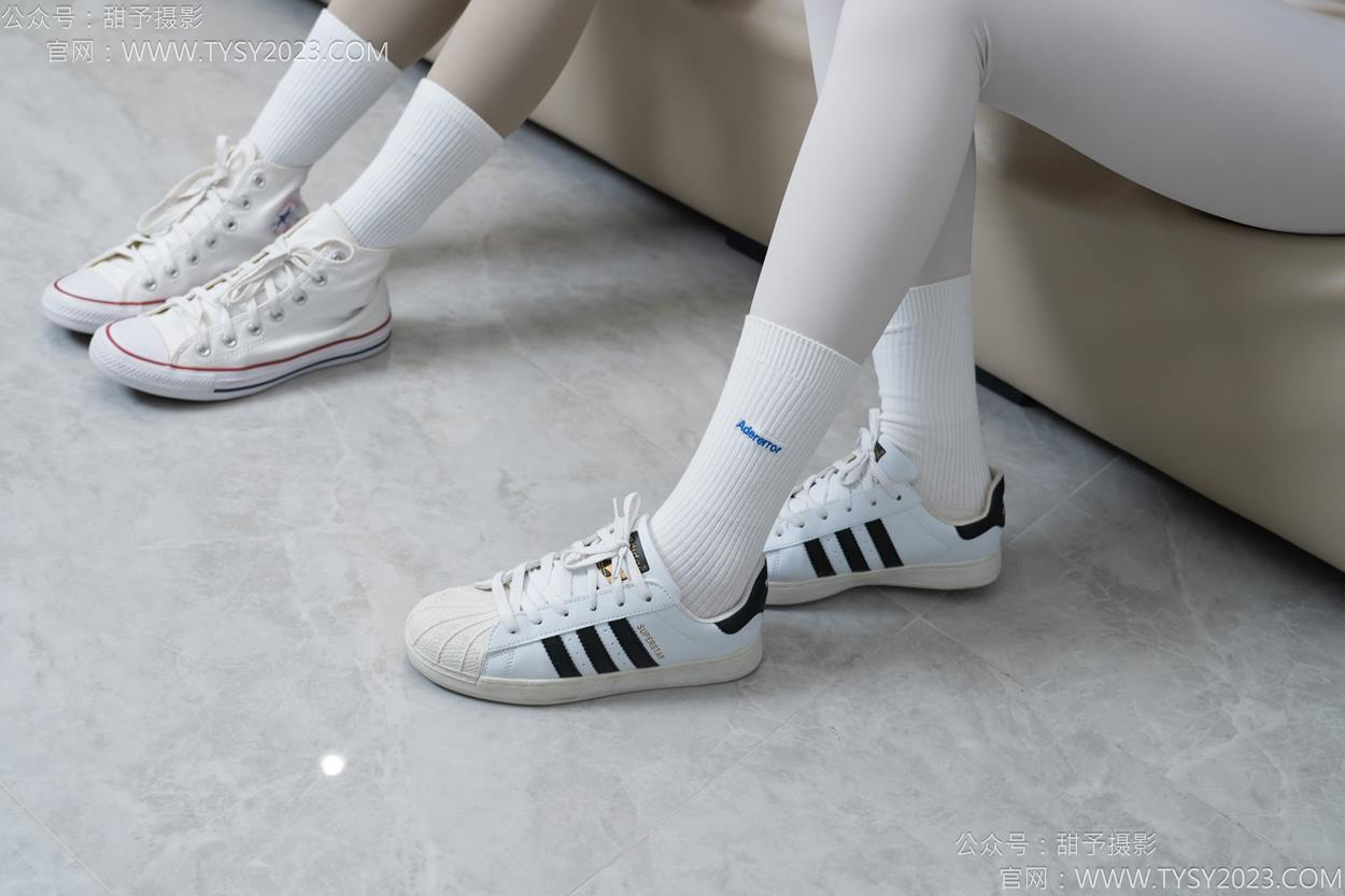 图片[81]-甜予摄影 NO.157 澜澜咖啡豆-帆布鞋、板鞋、白棉袜、薄黑丝、薄肉丝[104P] – 速更版-美库