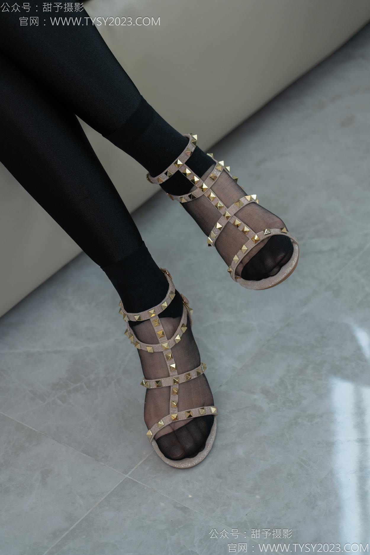 图片[12]-甜予摄影 NO.158 梦梦-高跟鞋、短肉丝、短黑丝、裸足[130P] – 速更版-美库