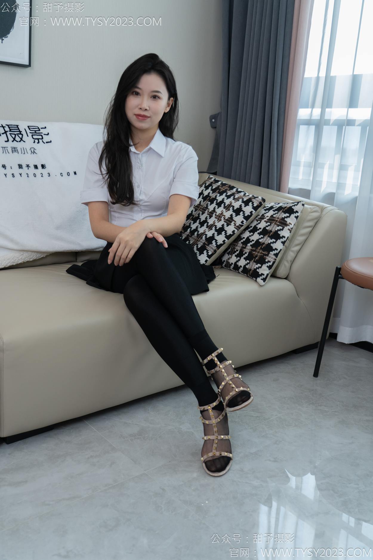 图片[19]-甜予摄影 NO.158 梦梦-高跟鞋、短肉丝、短黑丝、裸足[130P] – 速更版-美库