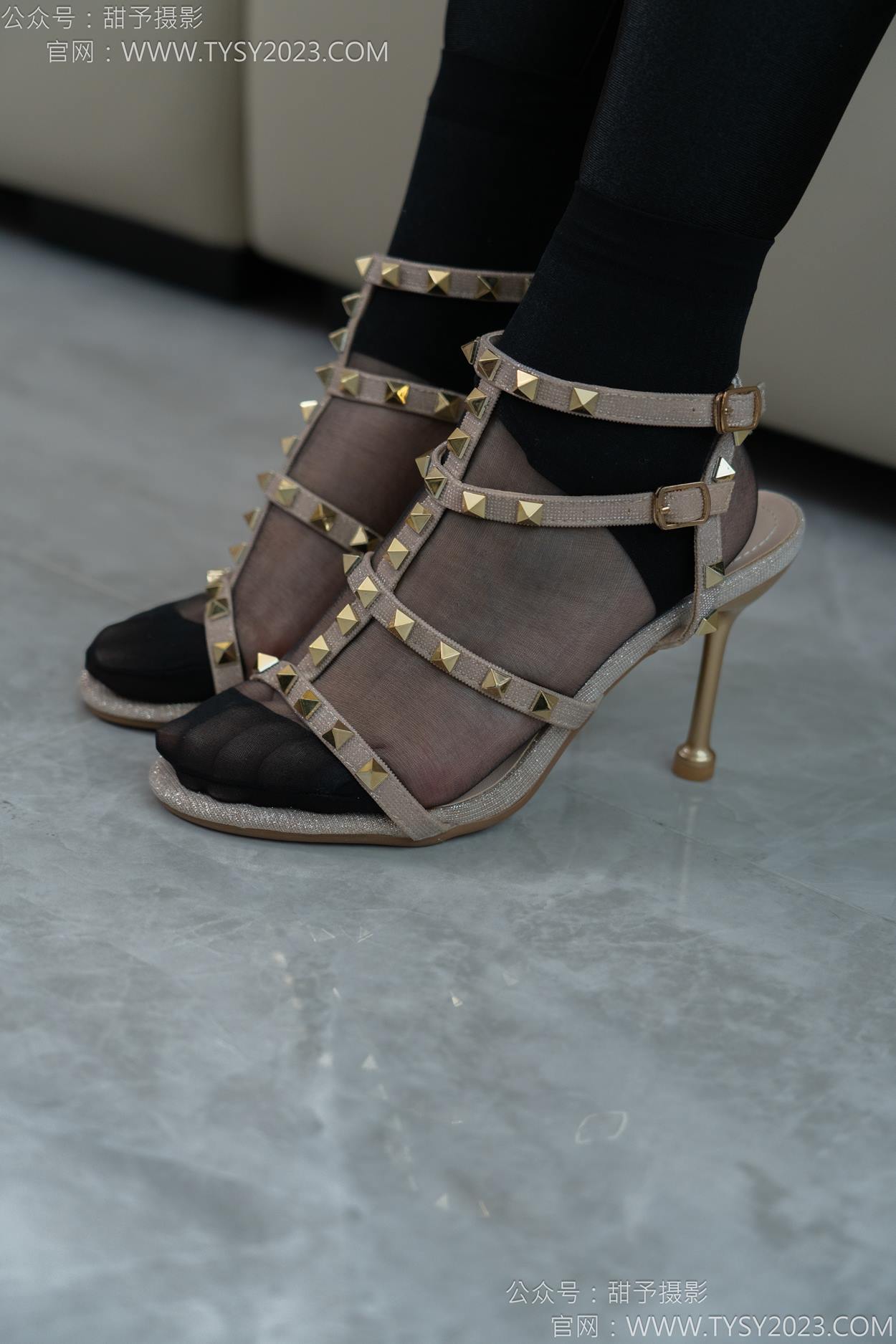 图片[26]-甜予摄影 NO.158 梦梦-高跟鞋、短肉丝、短黑丝、裸足[130P] – 速更版-美库