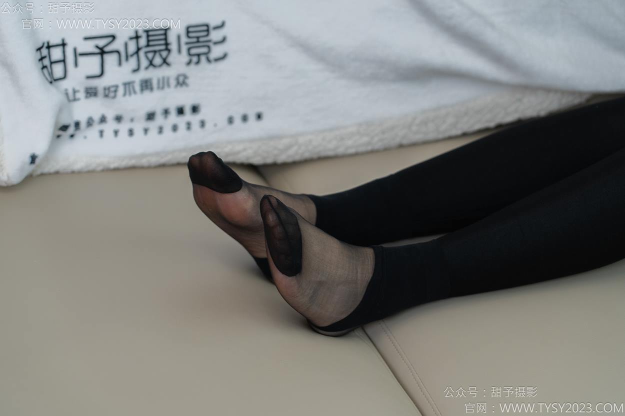 图片[38]-甜予摄影 NO.158 梦梦-高跟鞋、短肉丝、短黑丝、裸足[130P] – 速更版-美库