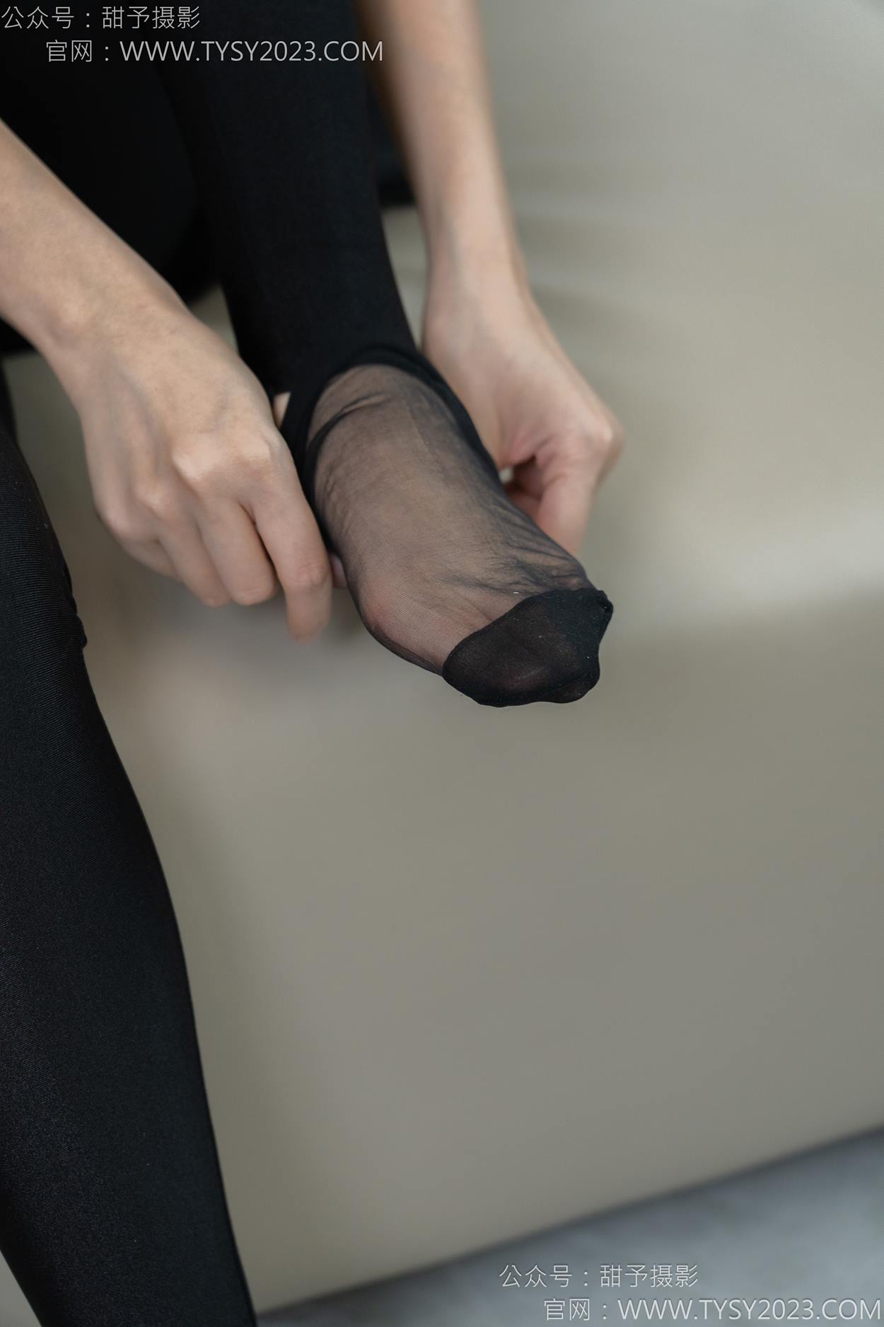 图片[52]-甜予摄影 NO.158 梦梦-高跟鞋、短肉丝、短黑丝、裸足[130P] – 速更版-美库