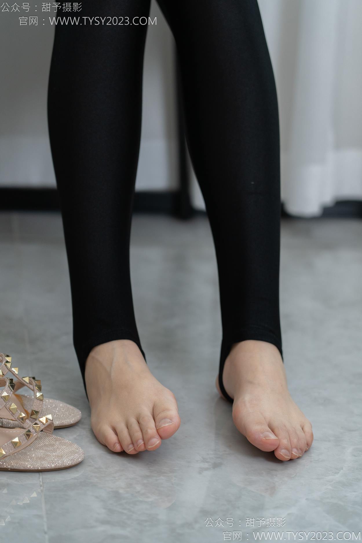 图片[59]-甜予摄影 NO.158 梦梦-高跟鞋、短肉丝、短黑丝、裸足[130P] – 速更版-美库
