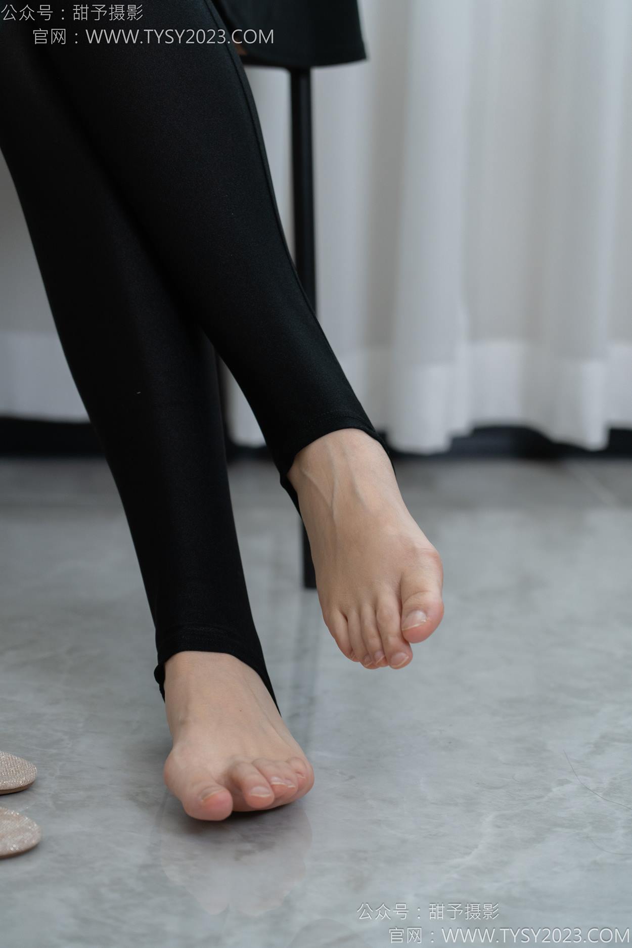 图片[62]-甜予摄影 NO.158 梦梦-高跟鞋、短肉丝、短黑丝、裸足[130P] – 速更版-美库