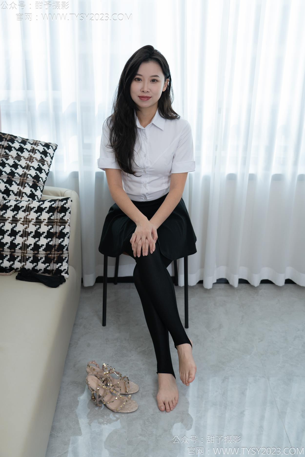 图片[64]-甜予摄影 NO.158 梦梦-高跟鞋、短肉丝、短黑丝、裸足[130P] – 速更版-美库
