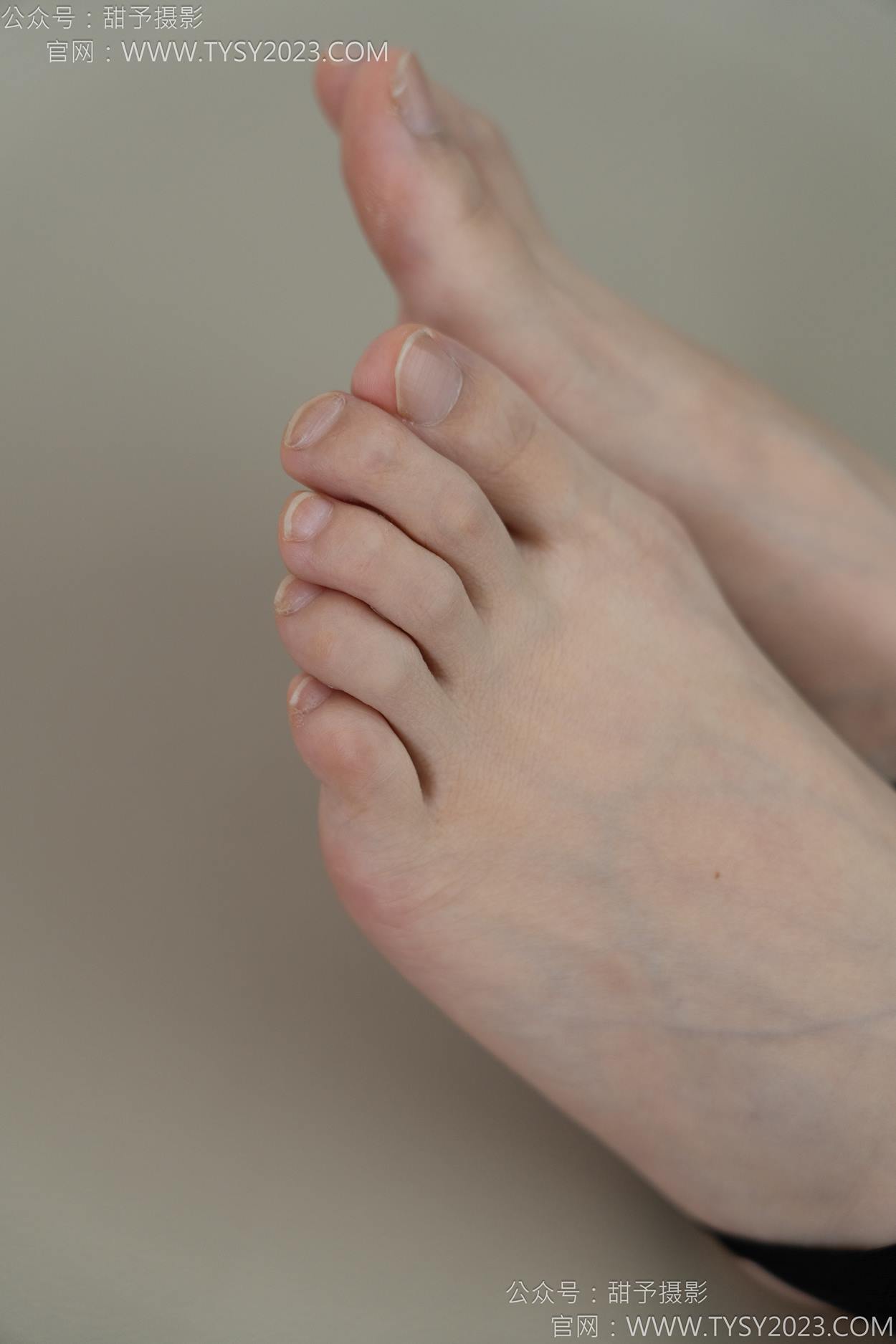 图片[76]-甜予摄影 NO.158 梦梦-高跟鞋、短肉丝、短黑丝、裸足[130P] – 速更版-美库