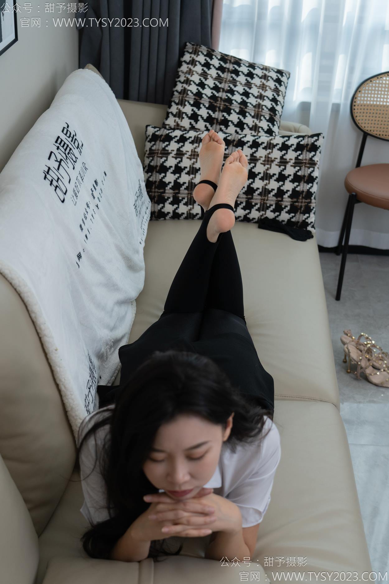 图片[86]-甜予摄影 NO.158 梦梦-高跟鞋、短肉丝、短黑丝、裸足[130P] – 速更版-美库